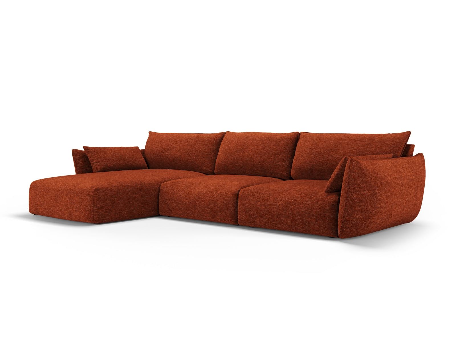 Elegantes 4-Sitzer Ecksofa links Matera in warmem Terracotta, ideal für stilvolle Wohnräume, präsentiert von Cosmopolitan Design.