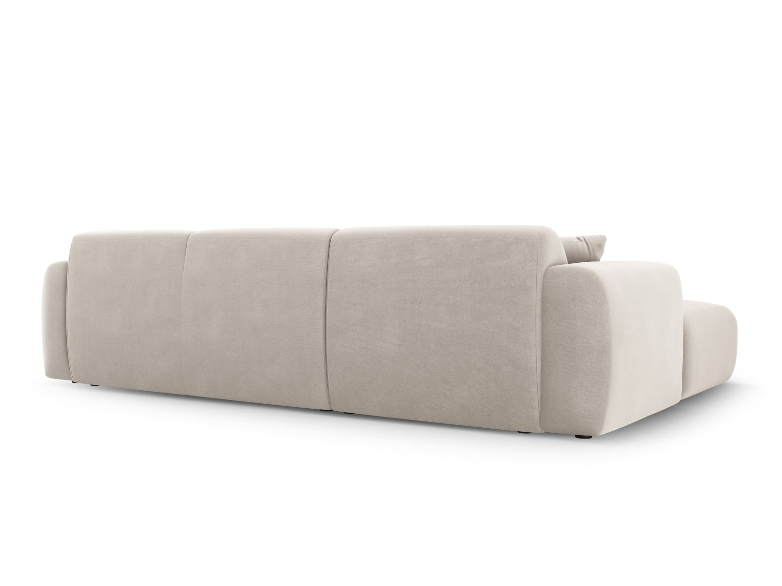 Elegantes Nolio Velour Ecksofa links, 4-Sitzer in sanftem Beige, ideal für stilvolle Wohnräume, entworfen von Cosmopolitan Design.