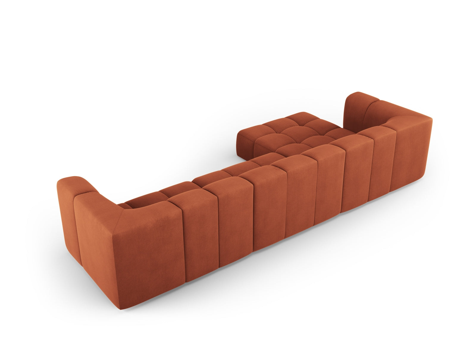 Elegantes 5-Sitzer Ecksofa Moritz in warmem Orange, perfekt für entspannte Abende und modernes Wohndesign, erhältlich bei Cosmopolitan Design.
