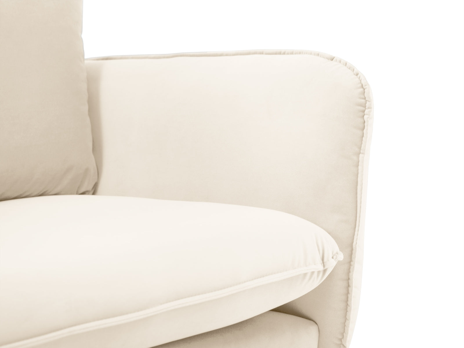 Beiges Velour Ecksofa mit linksseitiger Anordnung, 6-Sitzer, perfekt für moderne Wohnlandschaften von Cosmopolitan Design.