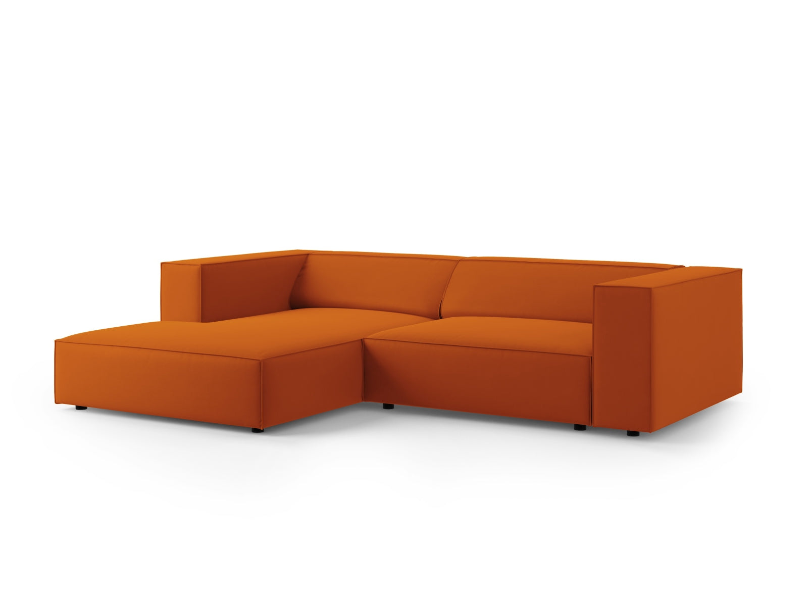 Entdecken Sie das stilvolle Arendal Velour Ecksofa links von Cosmopolitan Design. Ideal für Ihr modernes Wohnzimmer, vereint es Komfort und Eleganz.