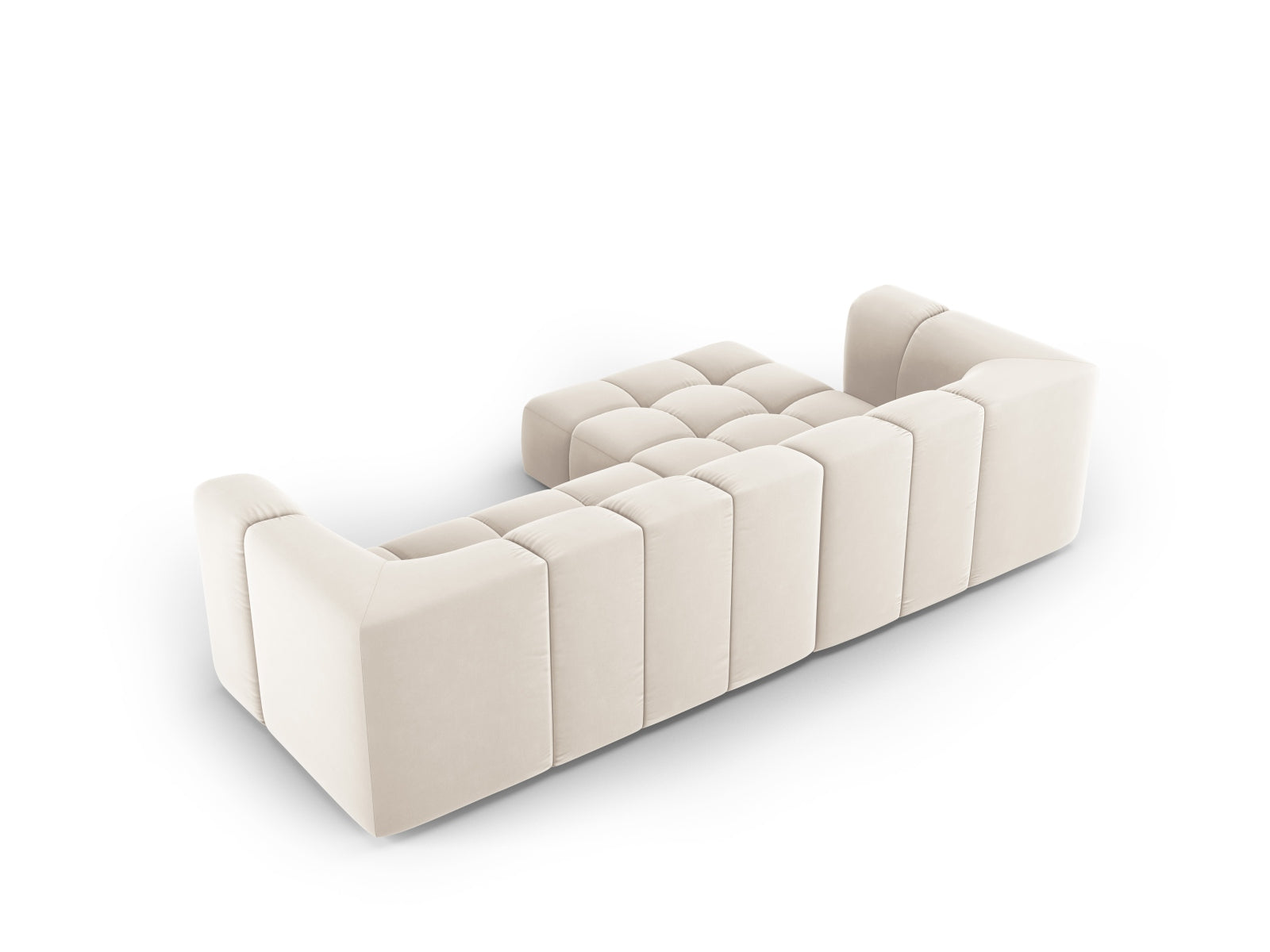 Stilvolles 3-Sitzer Ecksofa Moritz in sanftem Beige, perfekt für zeitgemäße Wohnkonzepte, angeboten von Cosmopolitan Design.