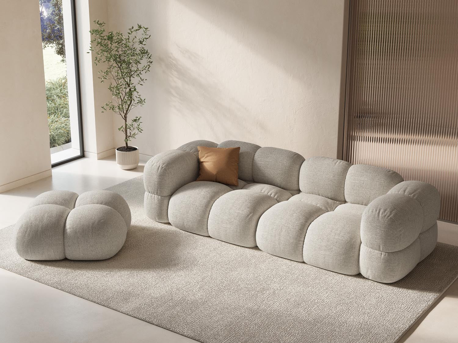 Eleganter Loretto Velour Pouf in sanftem Beige, ideal für stilvolle Wohnräume. Perfekt als Sitzgelegenheit oder dekoratives Element.