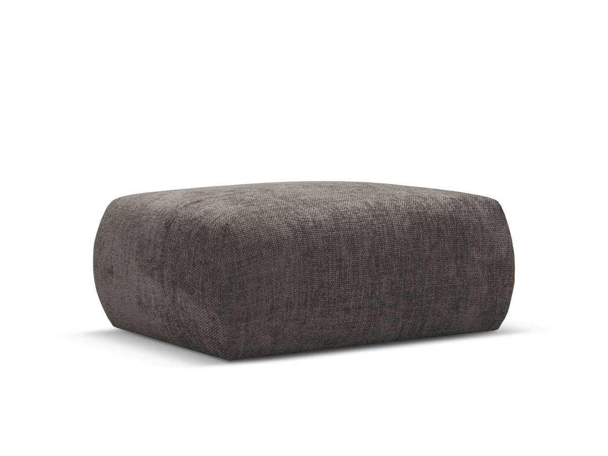 Gepolsterter Pouf Matera mit Velourbezug auf schwarzen Kunststoffbeinen, Cosmopolitan Design