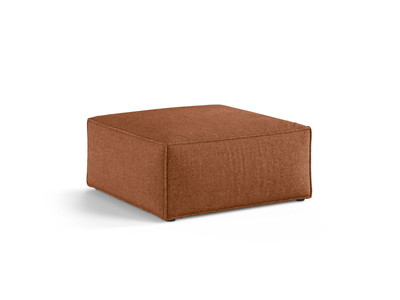 Stylischer 1-Sitzer Pouf Aveiro in warmem Brick-Eden, ideal für moderne Wohnräume, von Cosmopolitan Design.
