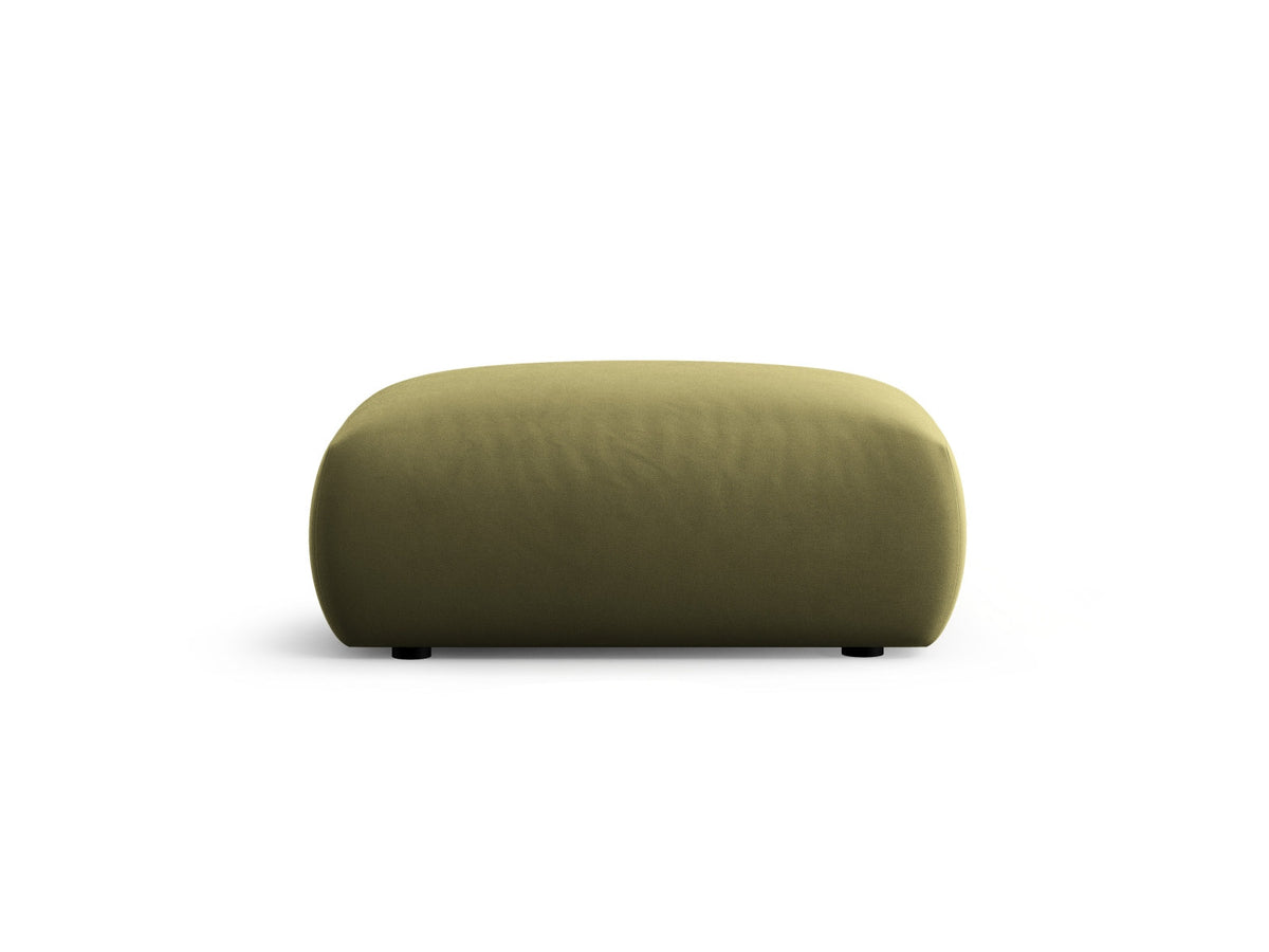 Gepolsterter Pouf Matera mit Velourbezug auf schwarzen Kunststoffbeinen, Cosmopolitan Design