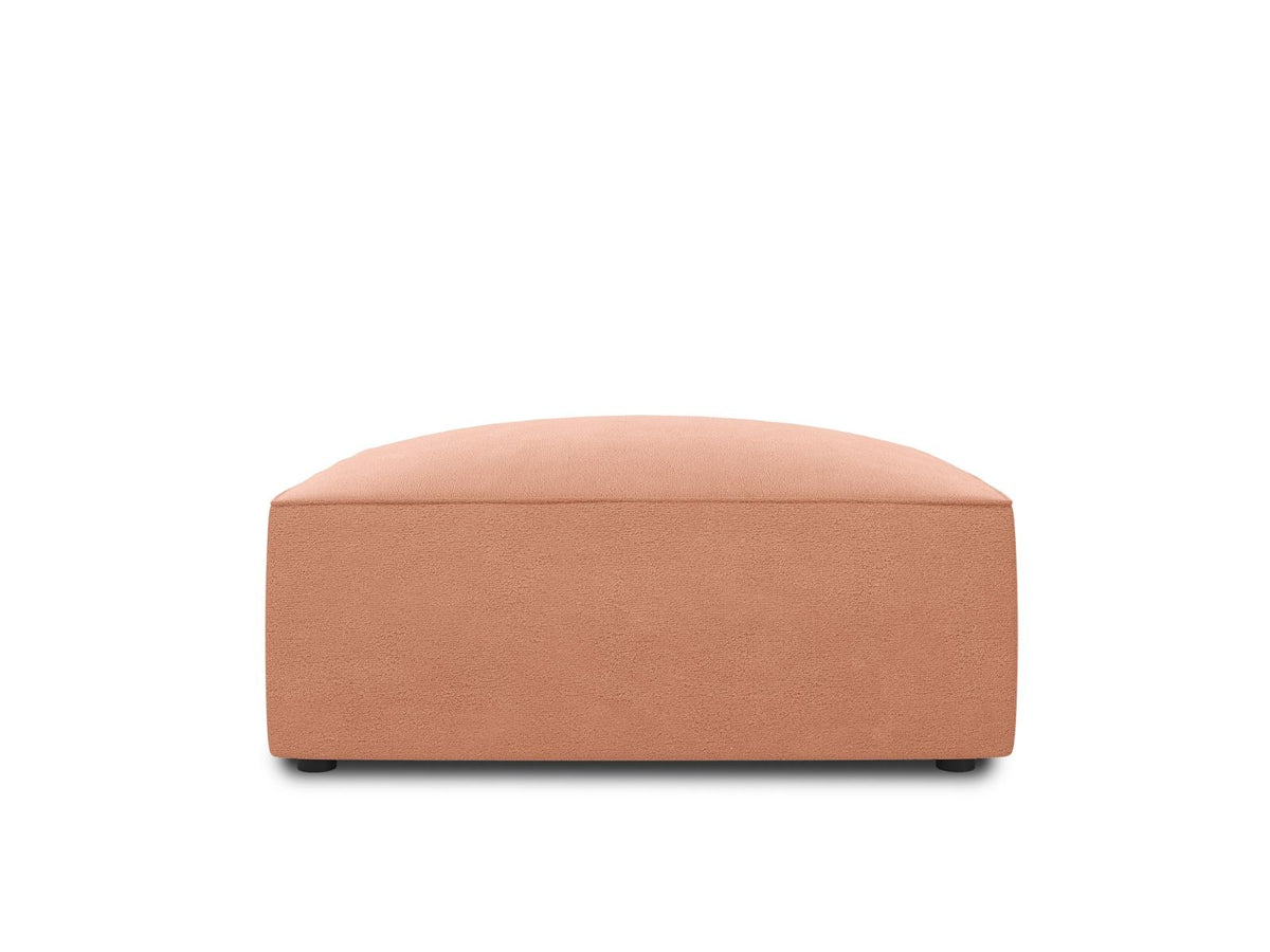 Beiger Samt-Pouf mit gepolstertem Sitz, Velours-Stoff und schwarzen Kunststoffbeinen, Modell Siena von Cosmopolitan Design.