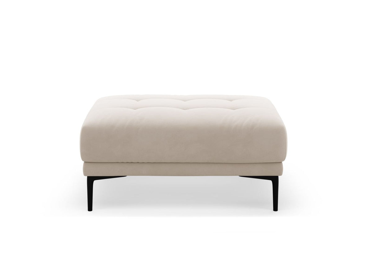Beige-farbener Samt-Pouf Lazio mit rundlicher Sitzfläche, schwarzen Metallbeinen aus Stahl und Velours-Bezug Salvador.