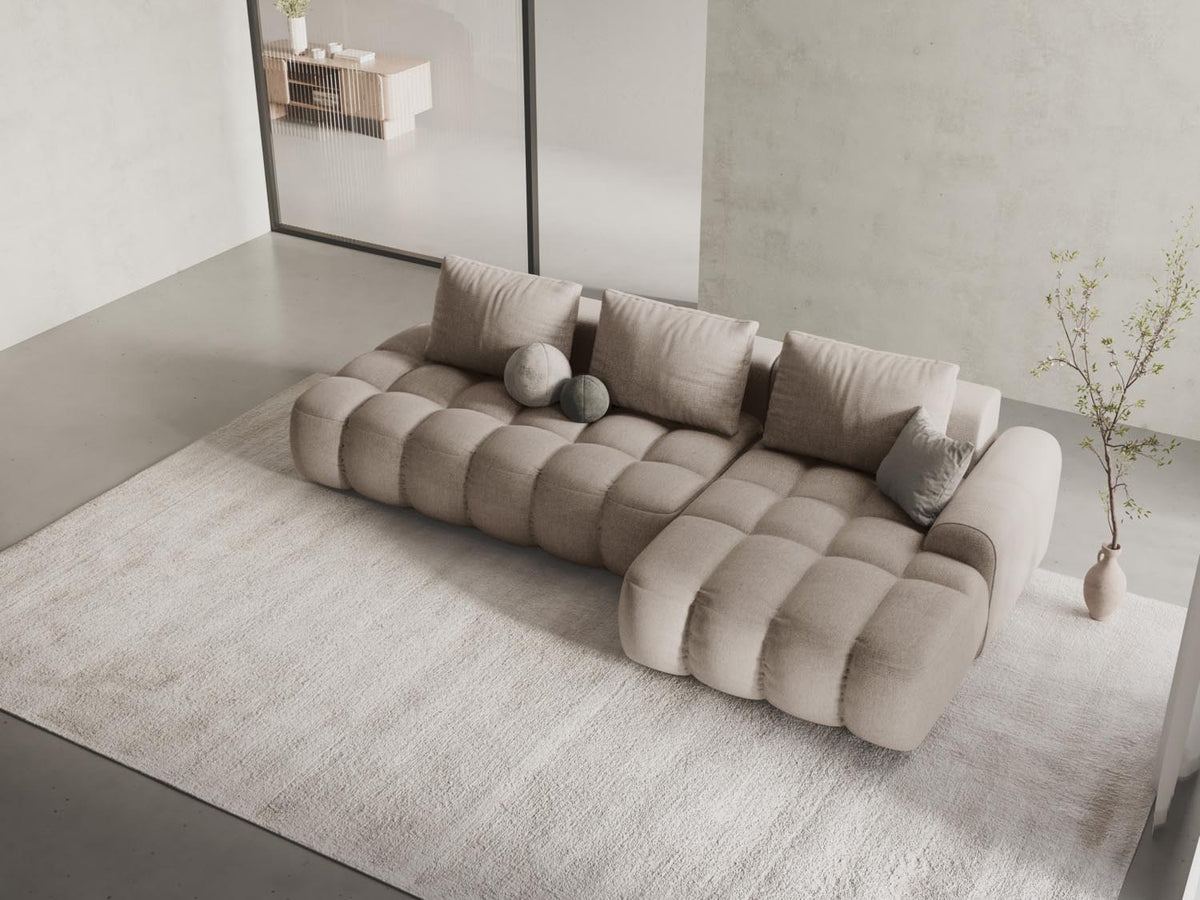 Linz Ecksofa Open end rechts mit Schlaffunktion und Stauraumbox 3 Sitzer 142cm in Sand-Sorella präsentiert im Onlineshop von KAQTU Design AG. Bettsofa rechts ist von Cosmopolitan Design