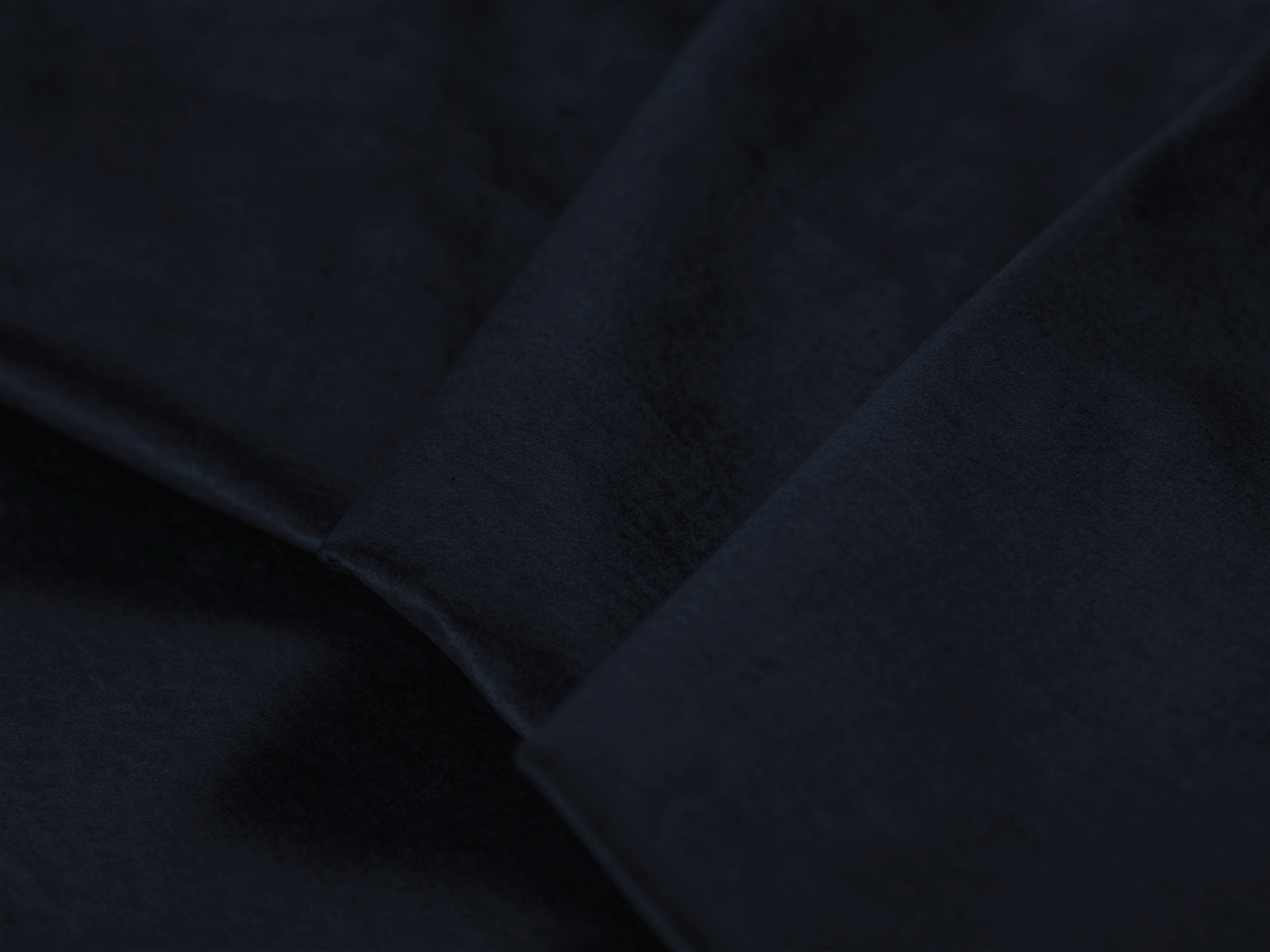 Erleben Sie das Clinton Velour Ecksofa von Cosmopolitan Design: stilvolles 5-Sitzer Sofa mit Schlaffunktion und viel Stauraum für Ihr modernes Zuhause!