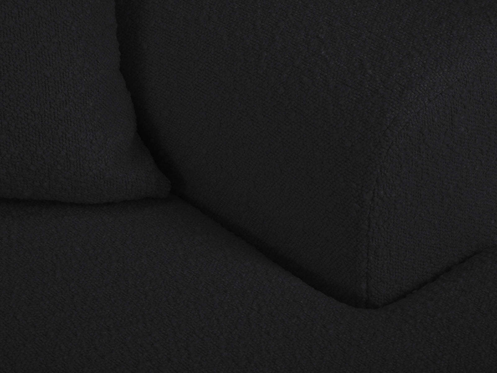 Elegantes Kyoto Boucle Ecksofa in Schwarz, rechtsseitig, 4-Sitzer mit praktischer Schlaffunktion und Stauraum für stilvolle Wohnräume.