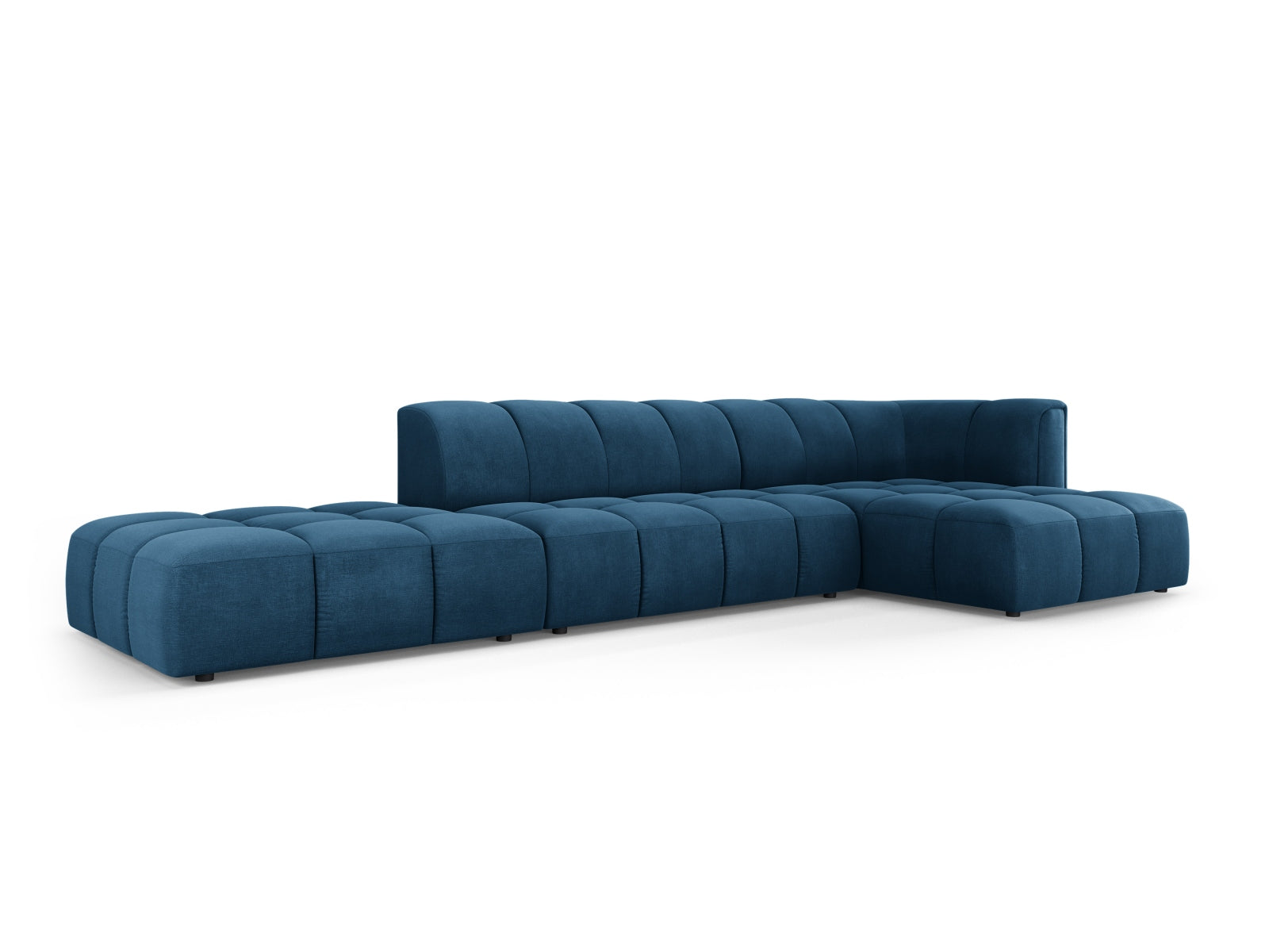 Elegantes 5-Sitzer Ecksofa Moritz in Royal Blue-Rebel, ideal für entspannte Stunden und stilvolle Einrichtung. Hochwertige Materialien und modernes Design.