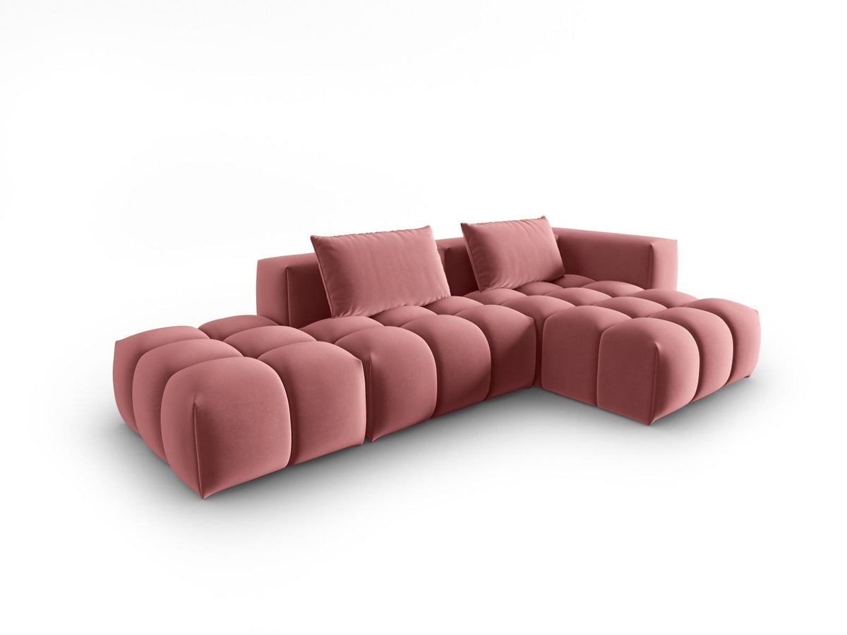 Modulares Ecksofa rechts aus Samt in Sand-Casino mit Récamiere, schwarzen Kunststoffbeinen und gepolsterter Rückenlehne.