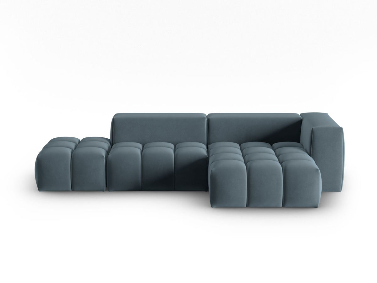 Modulares Ecksofa rechts aus Samt in Sand-Casino mit Récamiere, schwarzen Kunststoffbeinen und gepolsterter Rückenlehne.