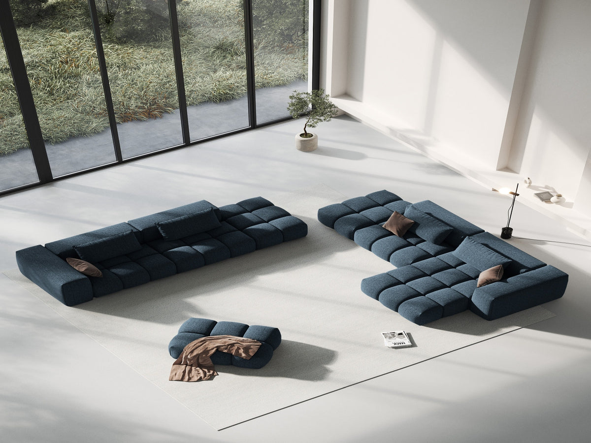 Modulares Ecksofa Verona in Beige-Sorella mit Massivholzrahmen, schwarzen Kunststoffbeinen und strukturiertem Tweed-Stoffbezug, rechte Ausrichtung.
