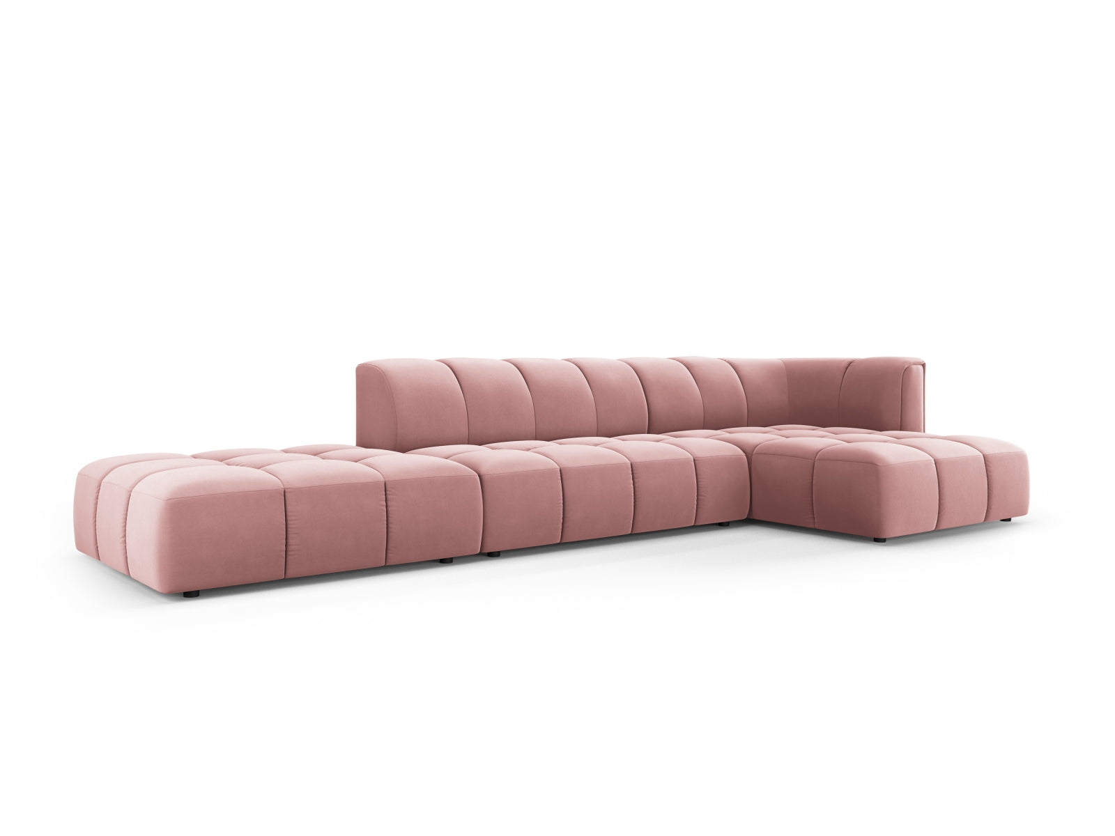 Elegantes 5-Sitzer Ecksofa Moritz in trendigem Pink-Bluvel, perfekt für stilvolle Wohnzimmer und entspannte Abende, erhältlich bei Cosmopolitan Design.