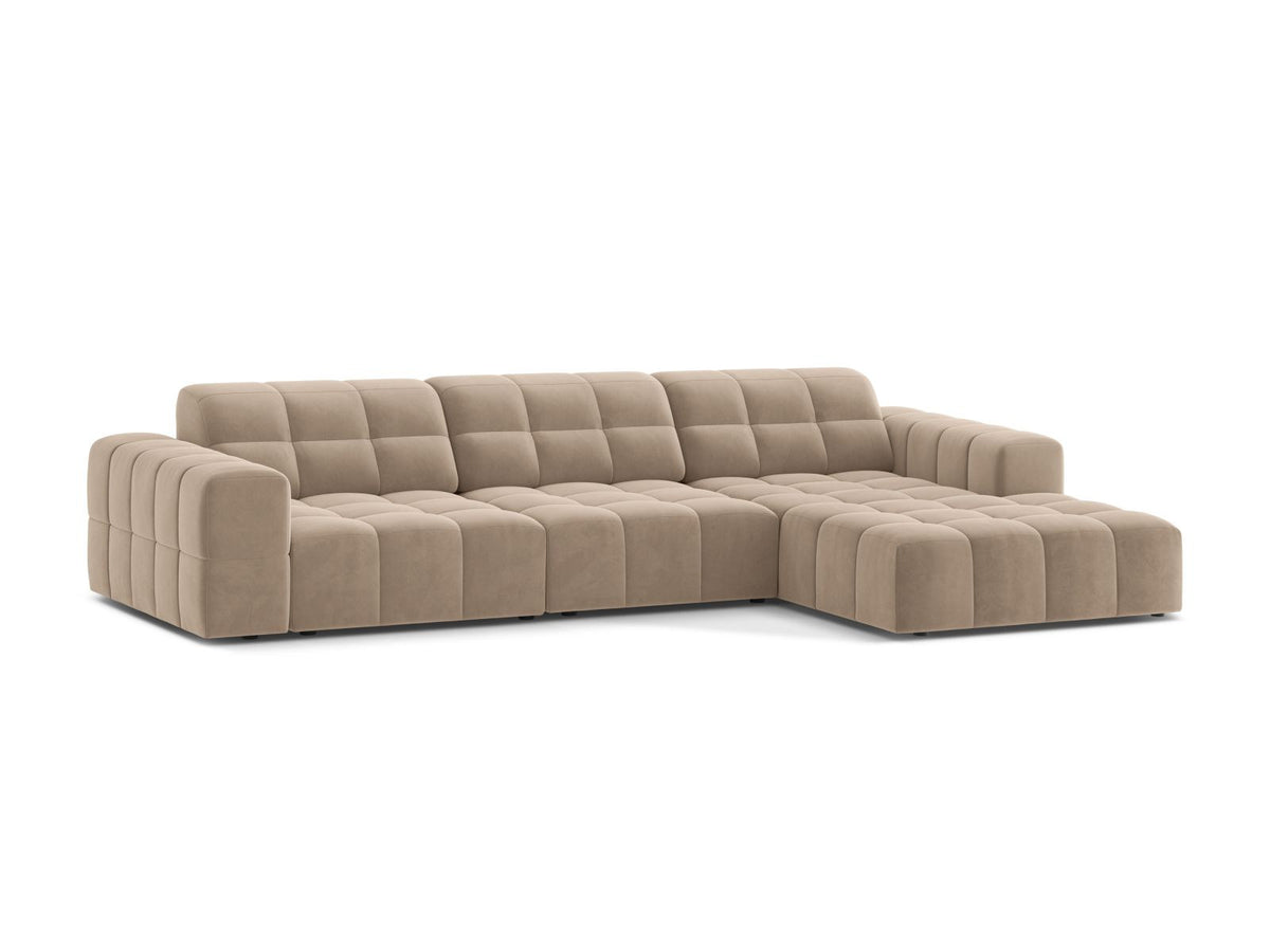 Ecksofa mit Récamiere rechts, Bezug aus Samtstoff in Light Beige, schwarze Kunststoffbeine, massives Holzgestell.