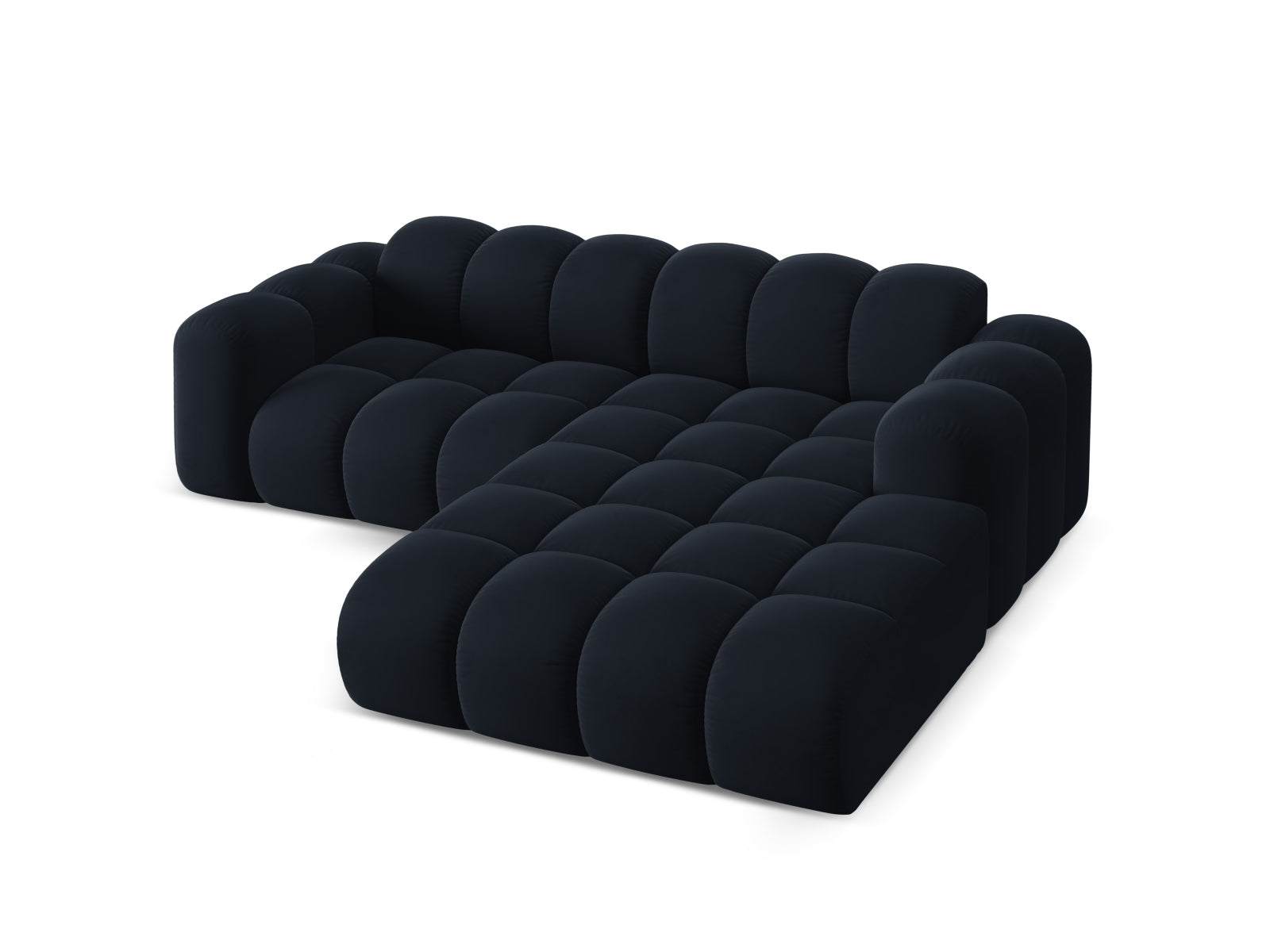 Elegantes 3-Sitzer Ecksofa Treno in tiefem Blau, ideal für stilvolle Wohnräume und entspannte Abende mit Freunden.