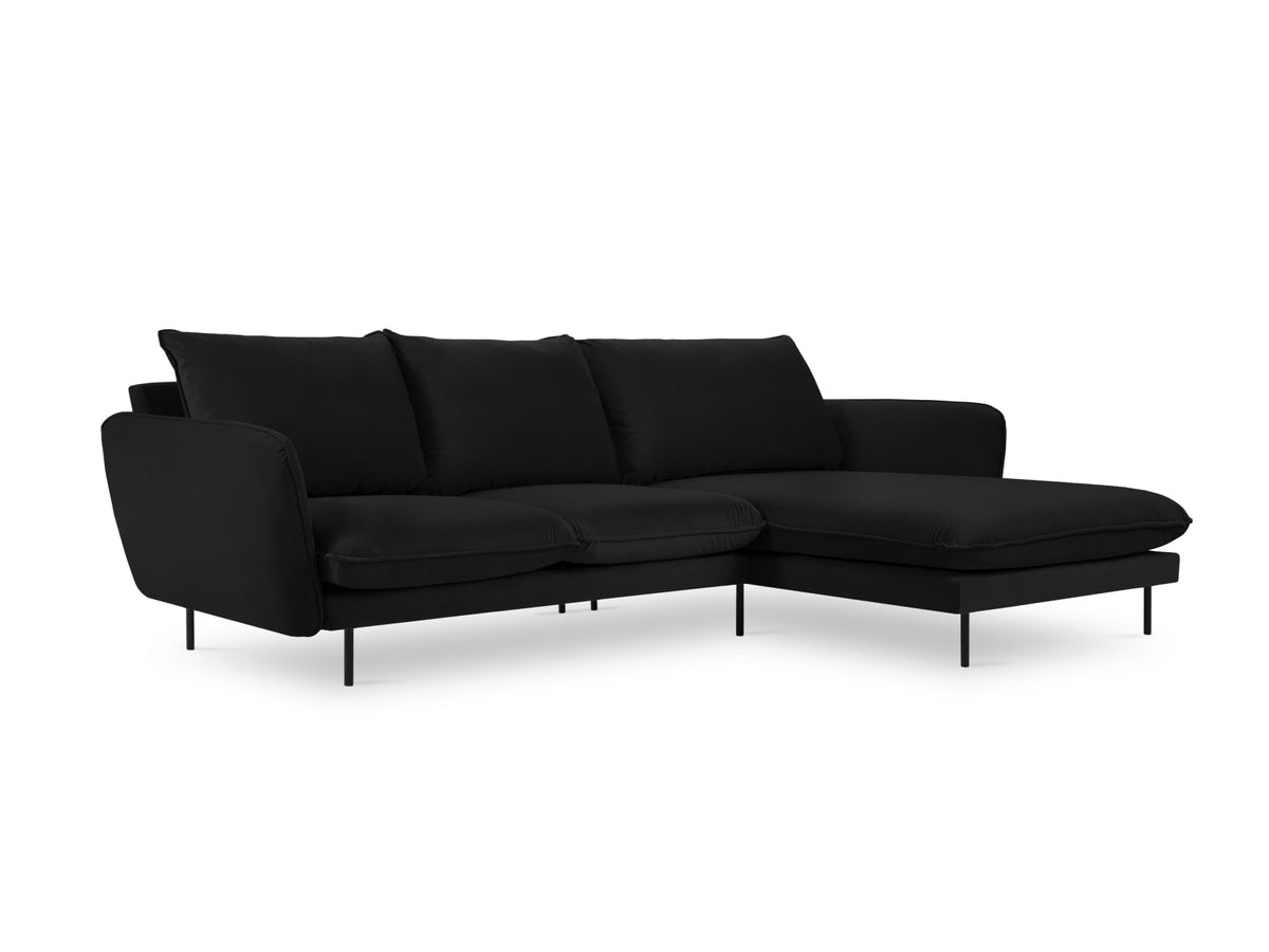 Vienna Velour Ecksofa rechts 5 Sitzer 170cm in Black/Schwarz-Bluvel präsentiert im Onlineshop von KAQTU Design AG. Ecksofa rechts ist von Cosmopolitan Design