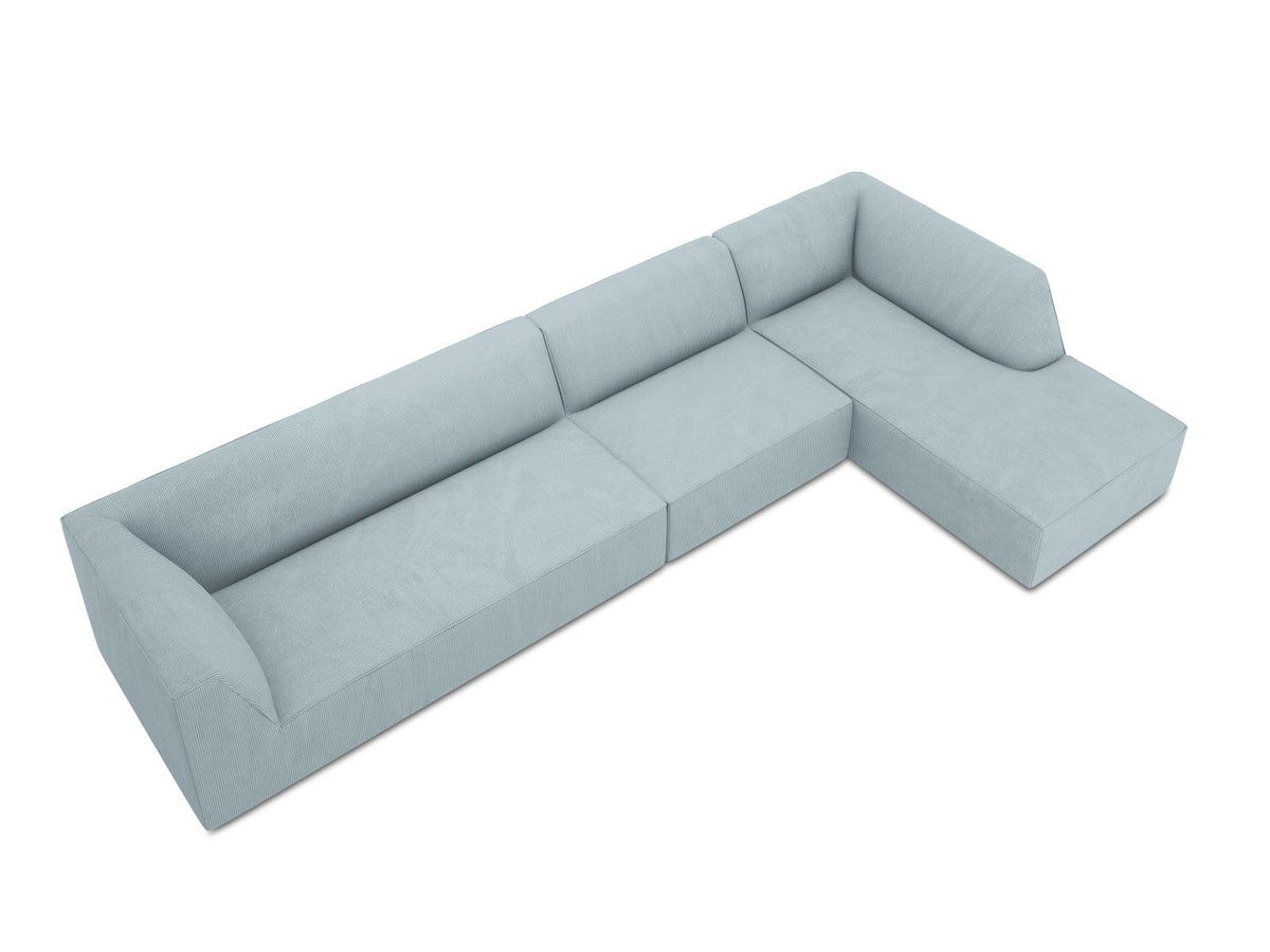 Modulares Ecksofa Siena in Light Beige-Scala mit Cordstoff-Bezug, schwarzen Kunststoffbeinen und Récamiere, 5-Sitzer Ausführung von Cosmopolitan Design.