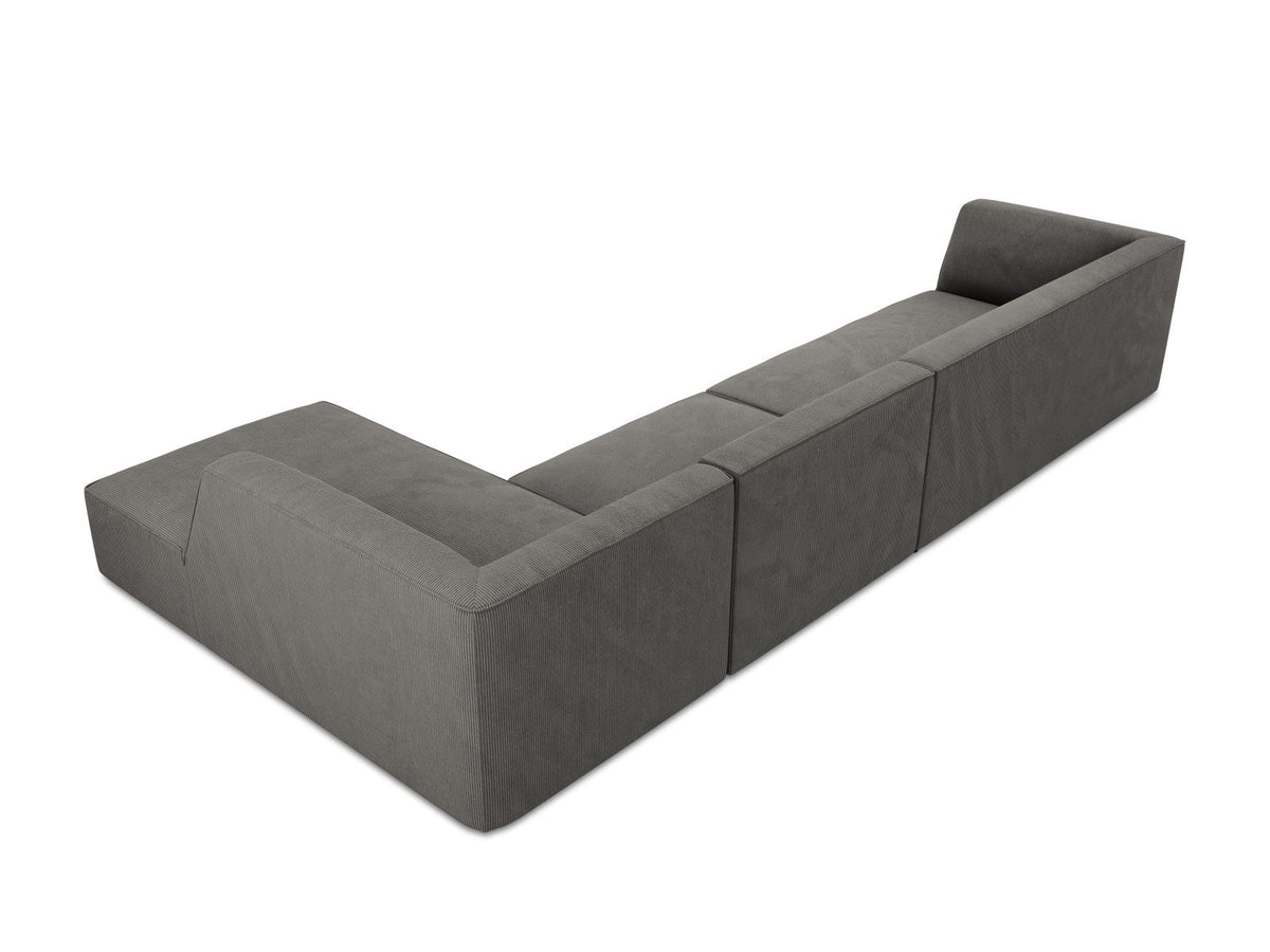 Modulares Ecksofa Siena in Light Beige-Scala mit Cordstoff-Bezug, schwarzen Kunststoffbeinen und Récamiere, 5-Sitzer Ausführung von Cosmopolitan Design.