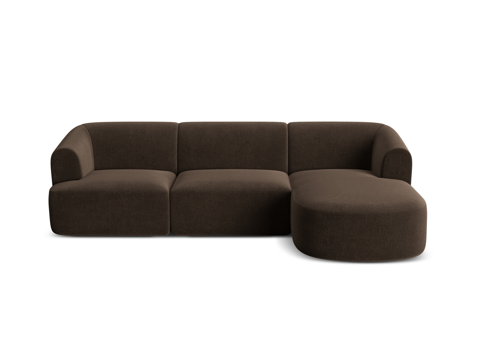 Elegantes 4-Sitzer Ecksofa Campi in stilvollem Chocolate-Vogue, ideal für zeitgemäße Wohnräume und entspannte Stunden. Von Cosmopolitan Design.