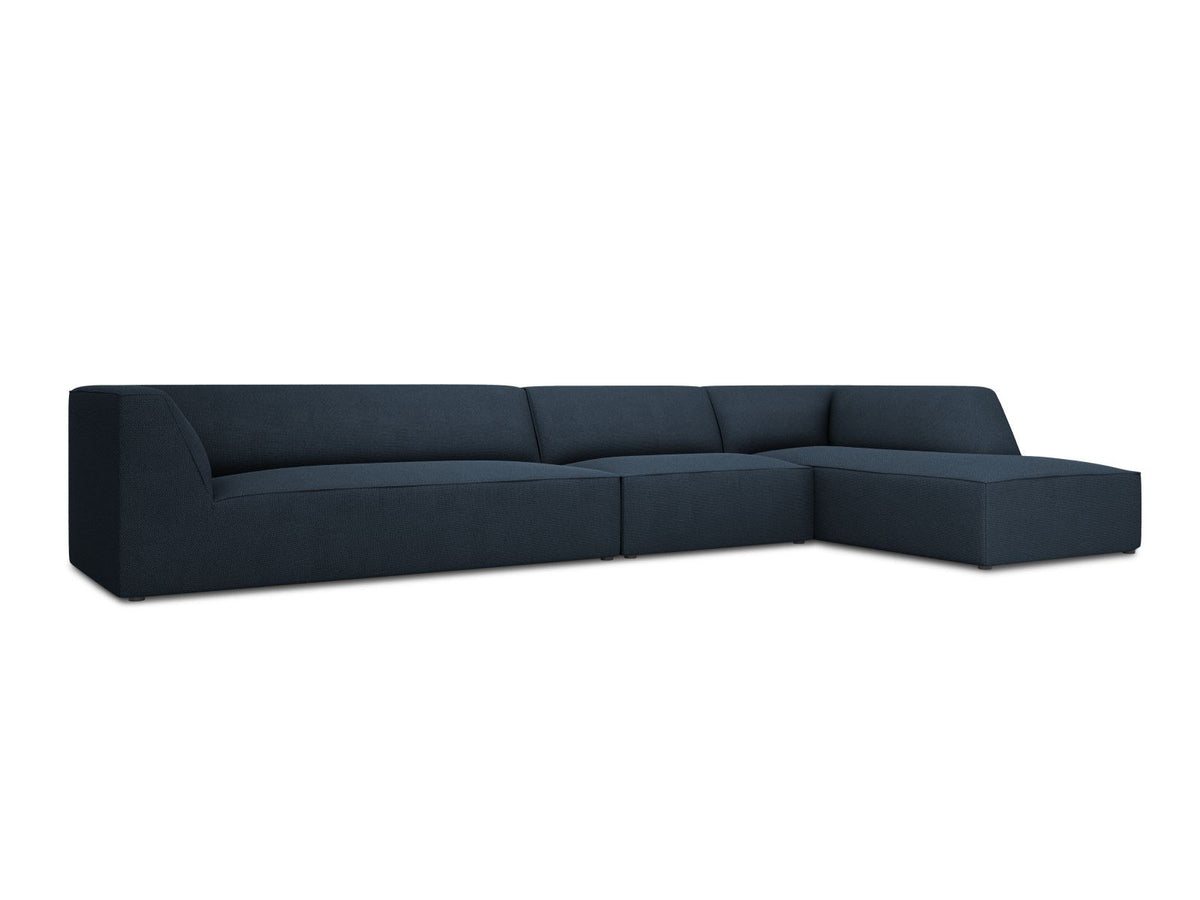 Modulares Ecksofa Siena in Light Beige-Scala mit Cordstoff-Bezug, schwarzen Kunststoffbeinen und Récamiere, 5-Sitzer Ausführung von Cosmopolitan Design.