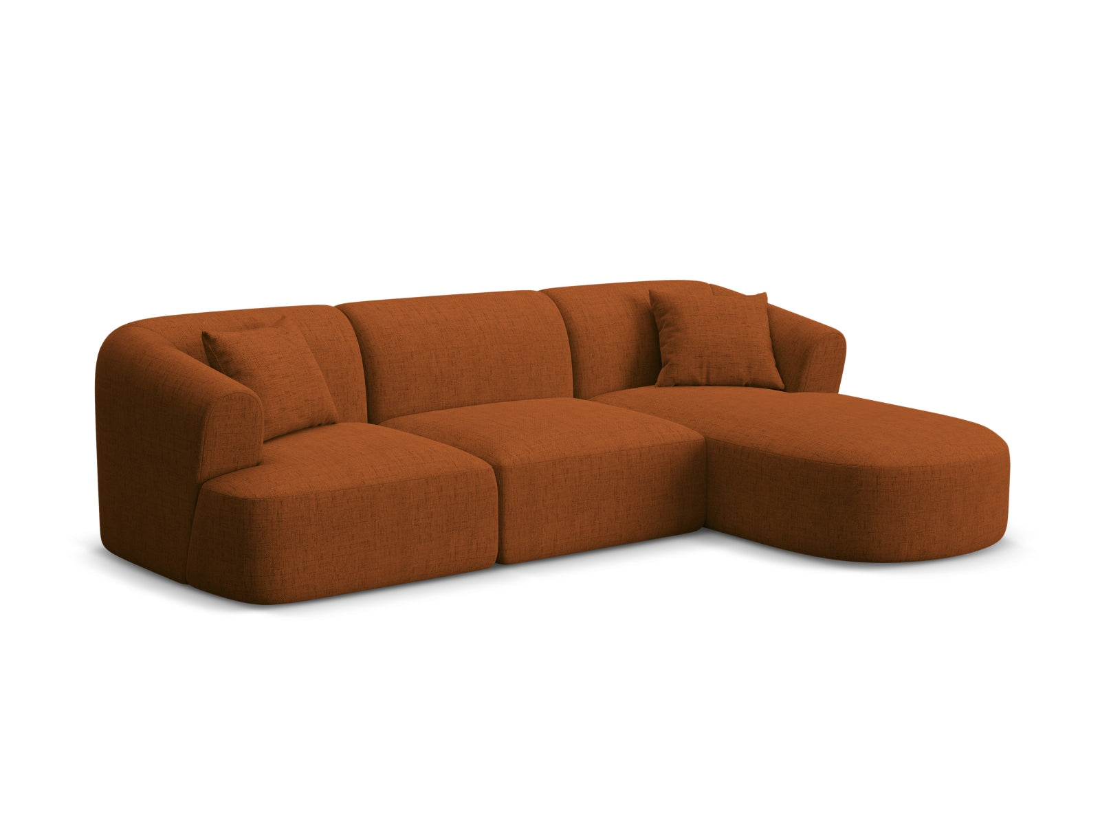 Elegantes 4-Sitzer Ecksofa Campi in warmem Brick-Moly, ideal für stilvolle Wohnräume, erhältlich bei KAQTU Design AG.