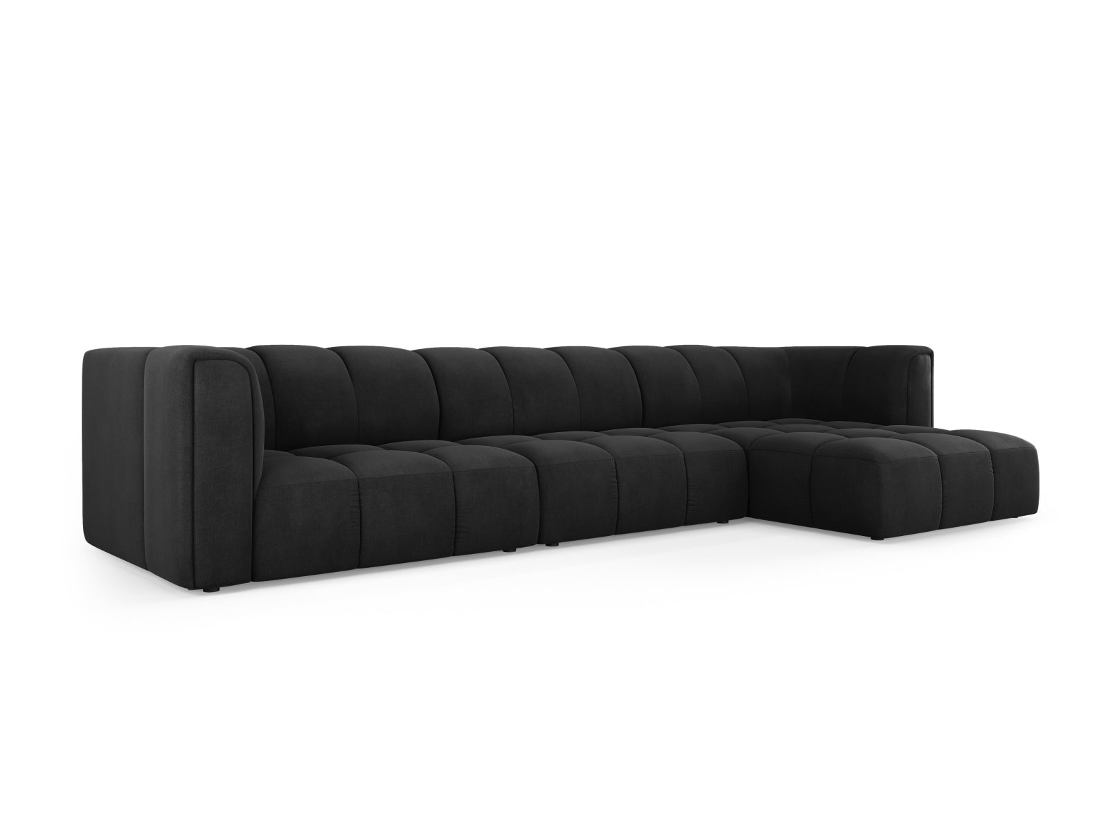 Modernes 5-Sitzer Ecksofa Moritz in elegantem Schwarz, ideal für gemütliche Abende und stilvolle Einrichtung, erhältlich bei Cosmopolitan Design.