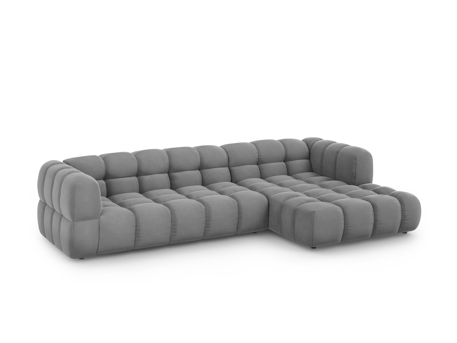 Elegantes Sky Velour Ecksofa in Hellgrau, 4-Sitzer, modulare Bauweise, ideal für stilvolle Wohnräume, präsentiert von Cosmopolitan Design.