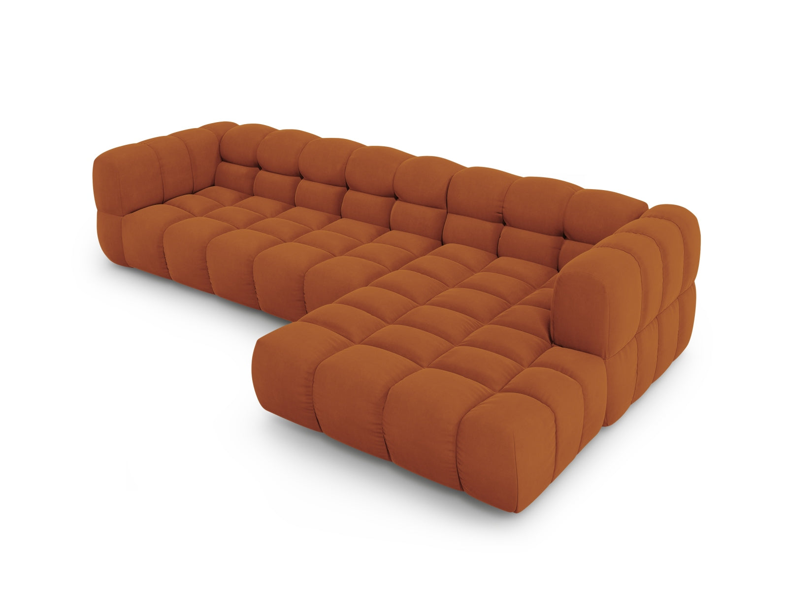 Modulares Ecksofa in Sky Velour, 4-Sitzer in warmem Terracotta, perfekt für moderne Wohnkonzepte, von Cosmopolitan Design.