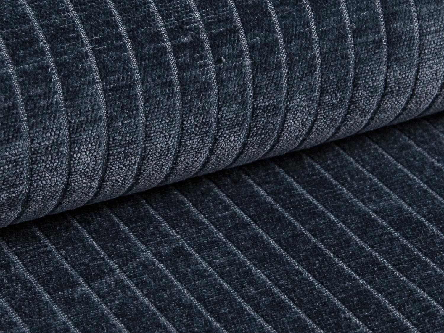 Bergamo Modular Ecksofa rechts 4 Sitzer in Navy Blue-Perla präsentiert im Onlineshop von KAQTU Design AG. Ecksofa rechts ist von Cosmopolitan Design