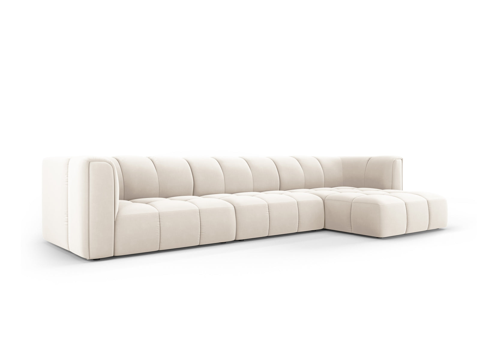 Elegantes 5-Sitzer Ecksofa Moritz in hellem Beige, ideal für moderne Wohnräume, präsentiert von Cosmopolitan Design.
