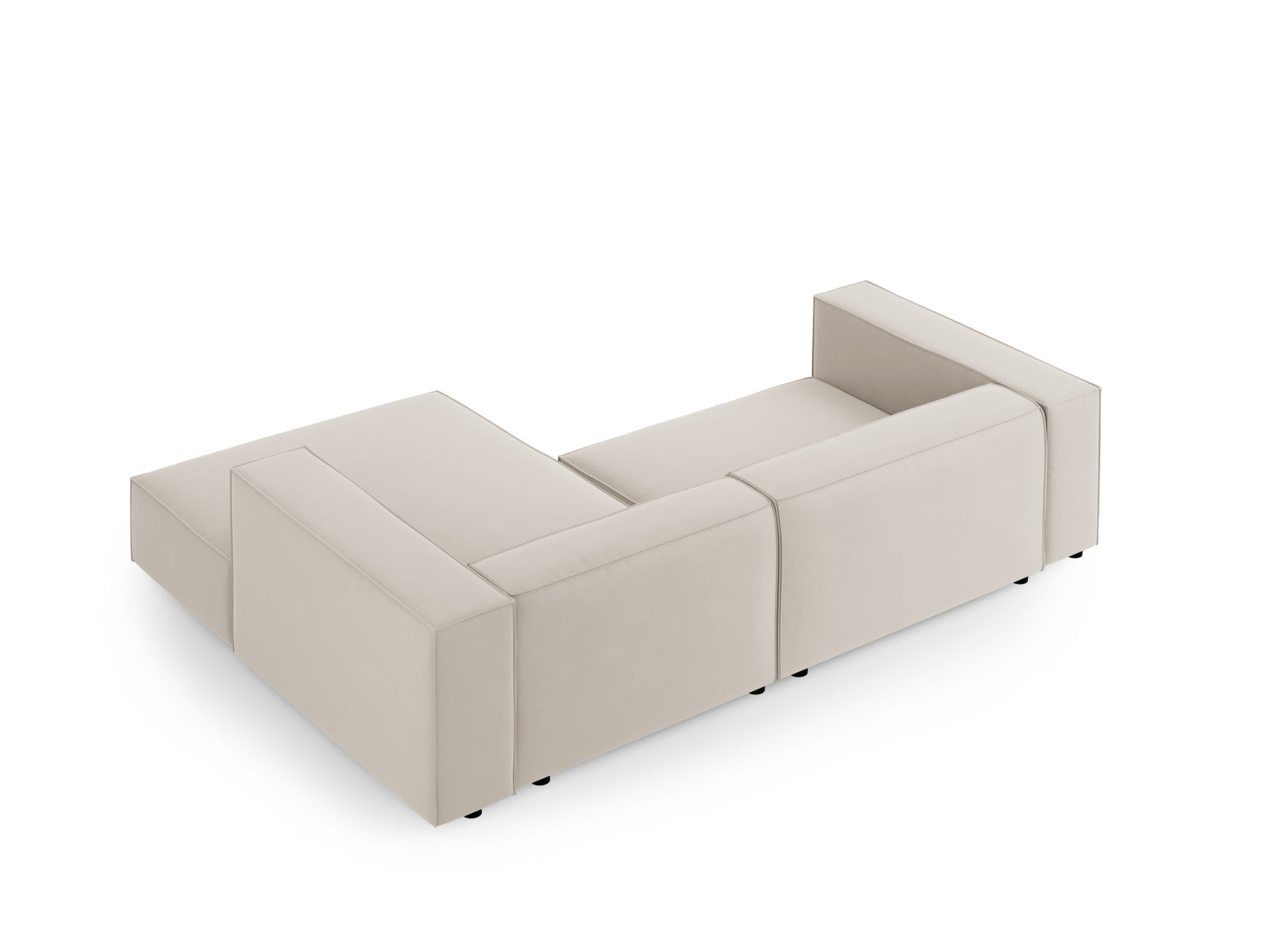 Entdecken Sie das stilvolle Arendal Velour Ecksofa rechts 3 Sitzer von Cosmopolitan Design – ideal für moderne Wohnräume und gemütliche Abende.