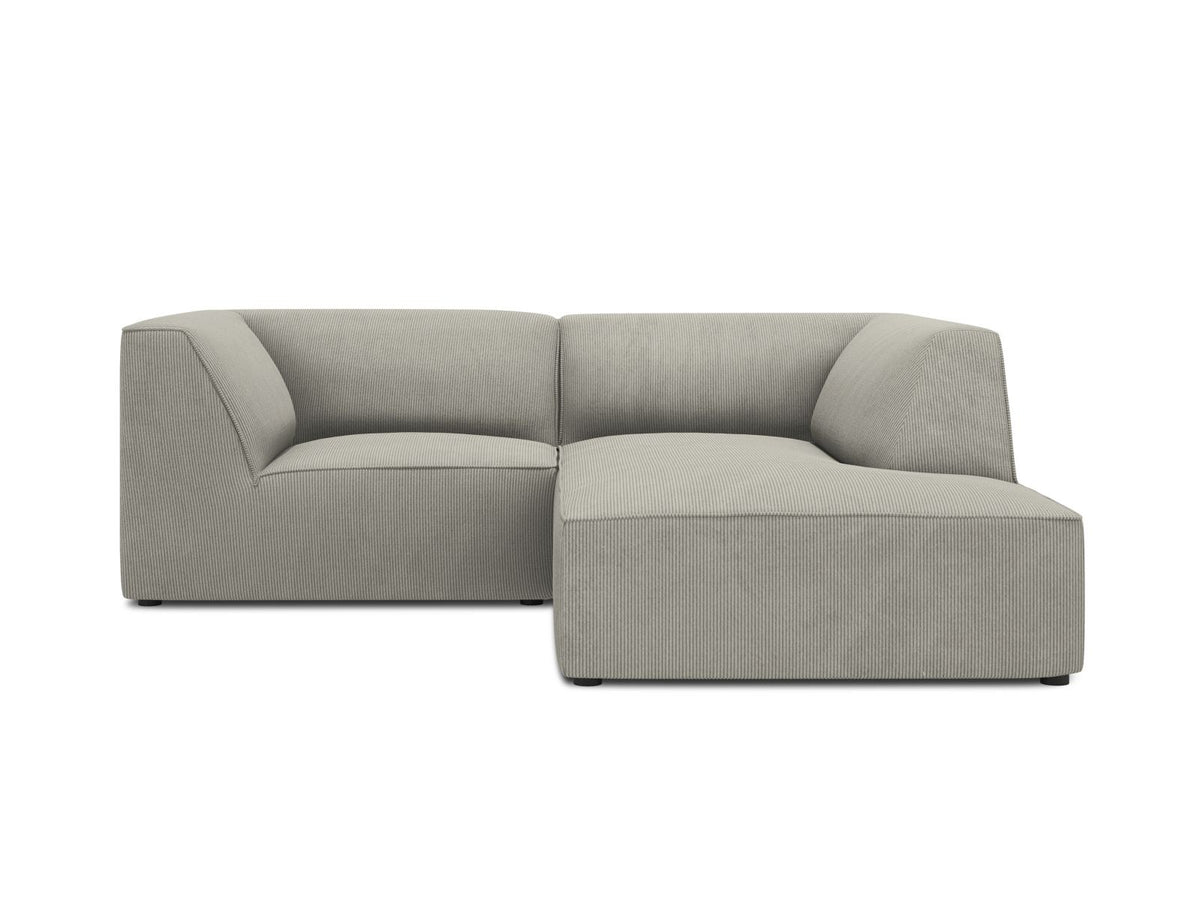 Modulares Ecksofa Siena rechts, 3-Sitzer in Light Beige-Scala Cordstoff, Massivholzrahmen, schwarze Kunststoffbeine, Sitzhöhe 40 cm.
