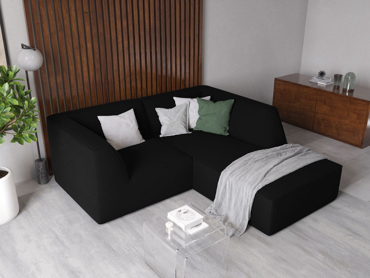 Modulares Ecksofa Siena in Beige-Salvador Samtstoff mit Récamiere, schwarzen Kunststoffbeinen und massivem Holzrahmen, rechts ausgerichtet.