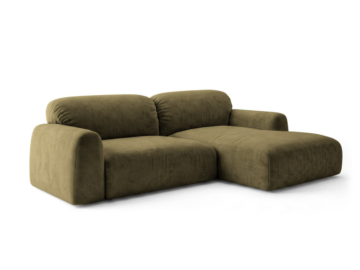 Ecksofa Milan rechts mit Récamiere, Bluvel-Bezug und schwarzen Kunststoffbeinen