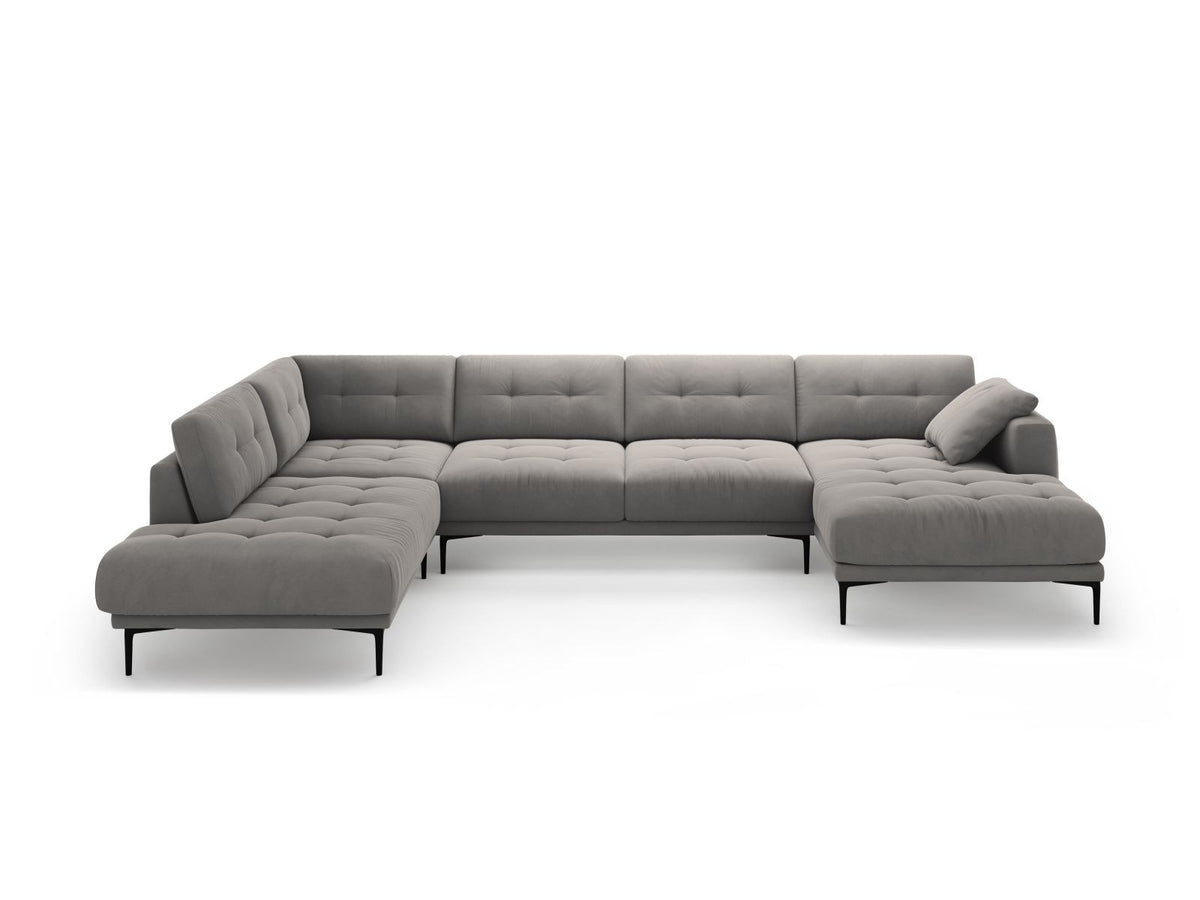 Grünes Samt-Panorama-Ecksofa links mit schwarzen Metallbeinen, grosser Sitzfläche und Récamiere, Modell Lazio von Cosmopolitan Design.