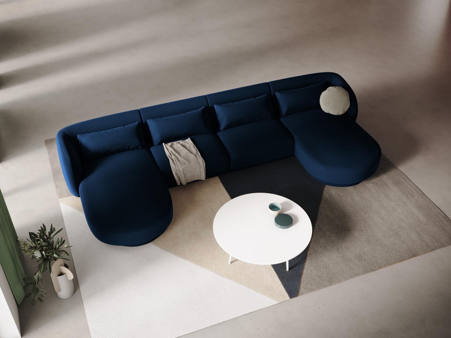 Elegantes Tulum Velour Panoramic Sofa in Royal Blue, ideal für stilvolle Wohnräume. Komfortables 5-Sitzer-Design von Cosmopolitan Design.