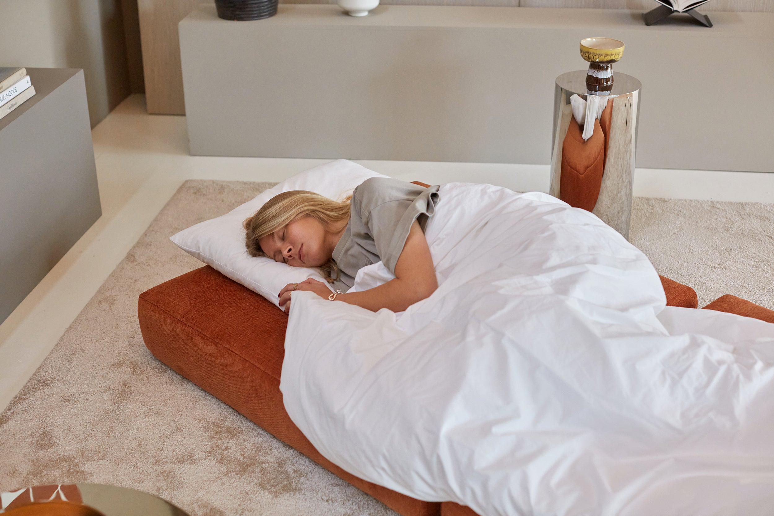 CozyPad Sessel in 412 Esina Rust Orange präsentiert im Onlineshop von KAQTU Design AG. Bettsessel ist von Innovation Living