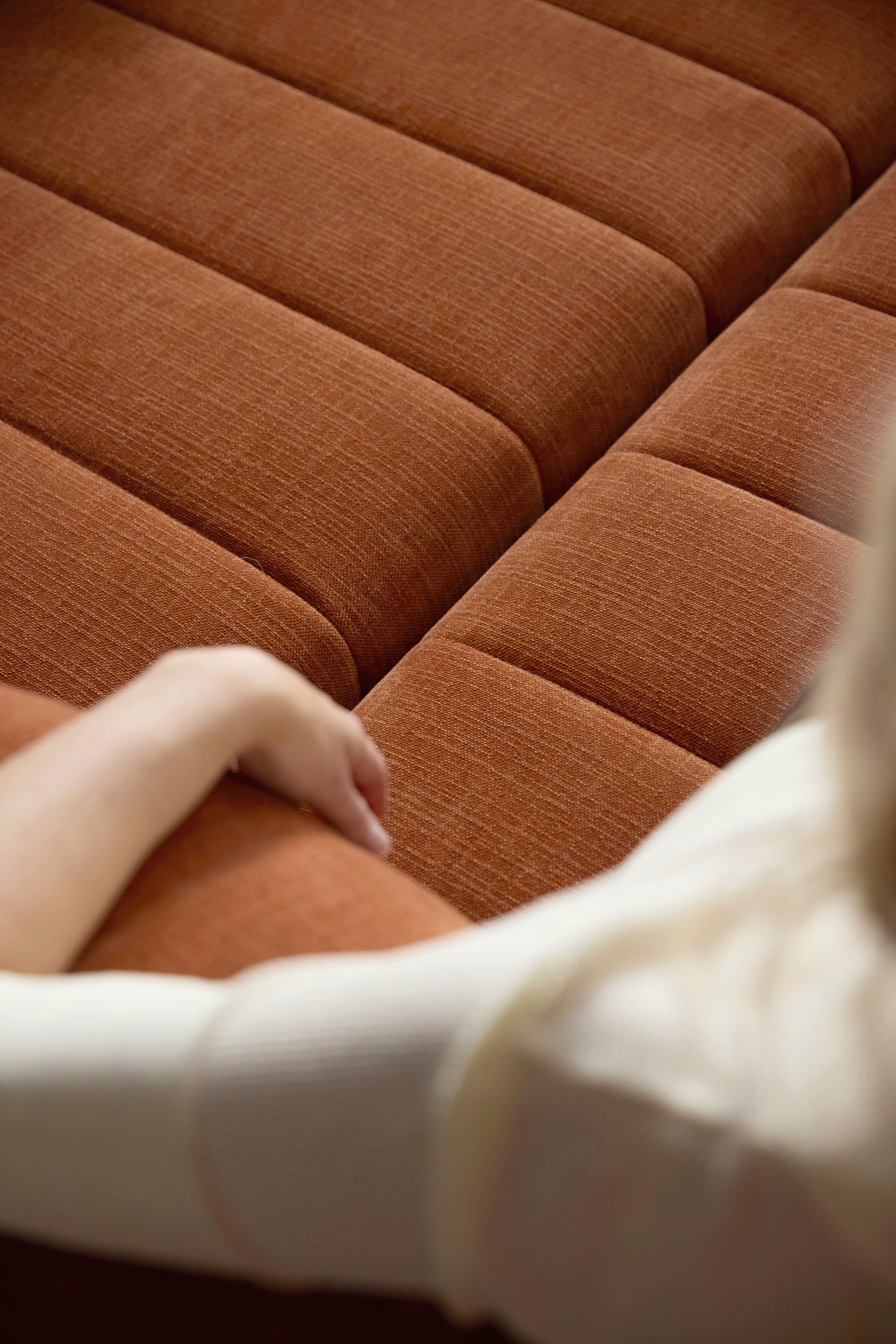 CozyPad Sessel in 412 Esina Rust Orange präsentiert im Onlineshop von KAQTU Design AG. Bettsessel ist von Innovation Living