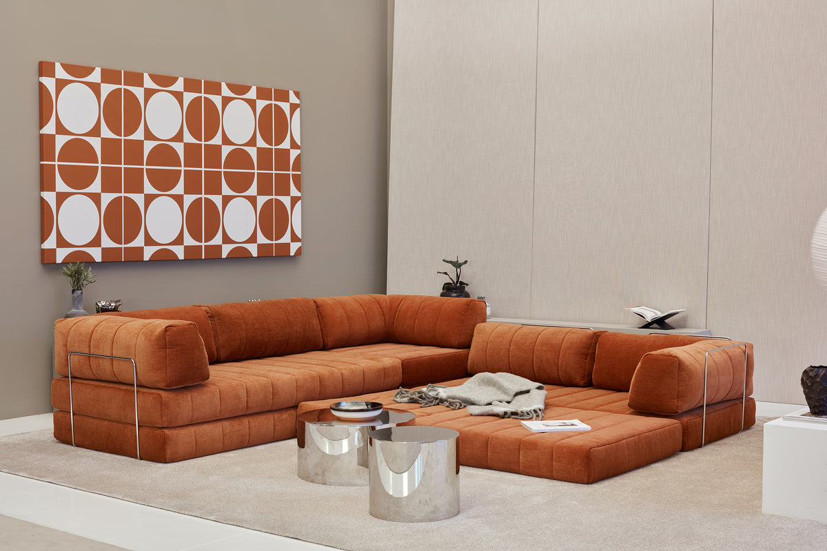 CozyPad Schlafsofa Ecksofa mit Armlehnen in 412 Esina Rust Orange präsentiert im Onlineshop von KAQTU Design AG. Bettsofa ist von Innovation Living