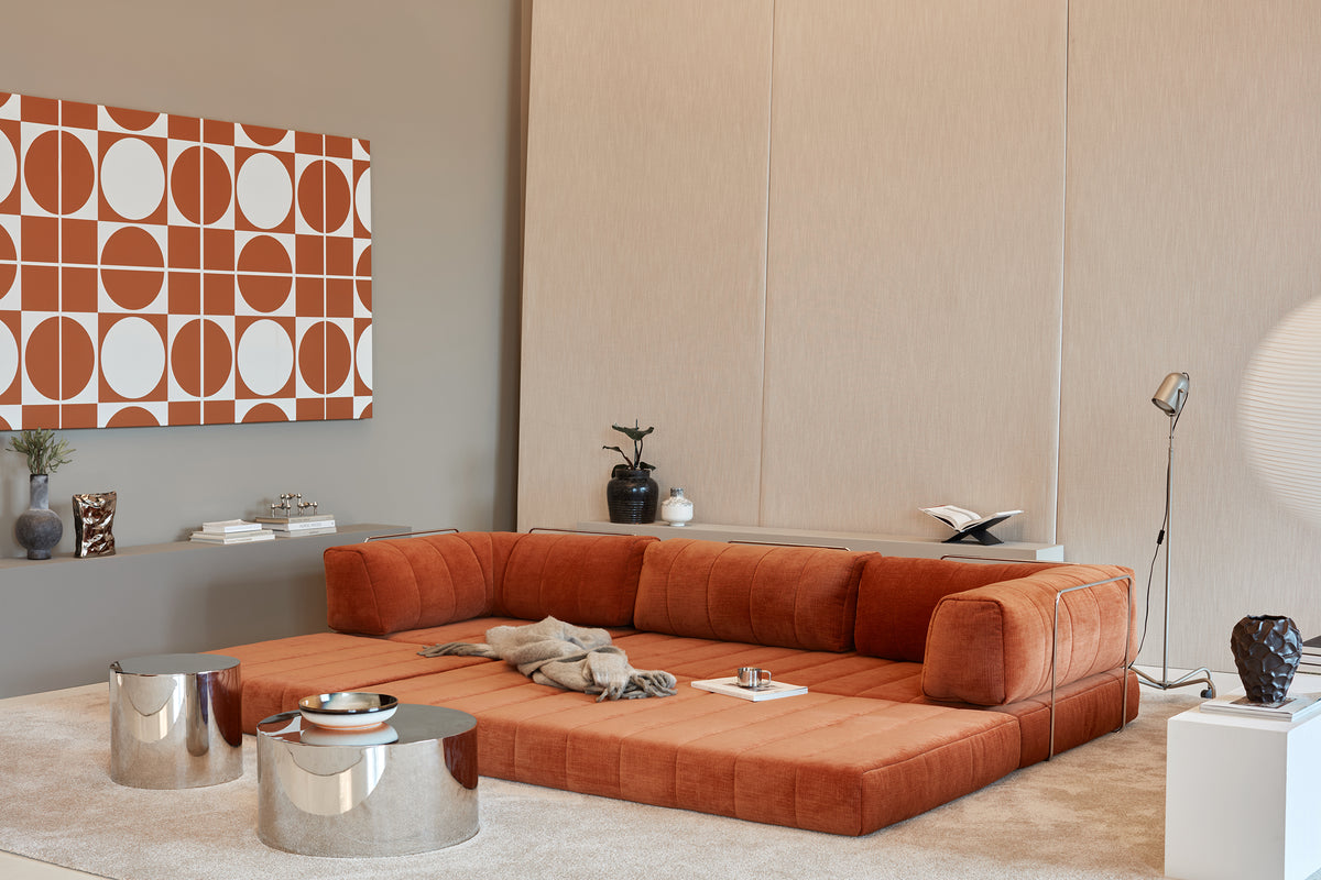 CozyPad Schlafsofa Grand mit Armlehnen in 412 Esina Rust Orange präsentiert im Onlineshop von KAQTU Design AG. Bettsofa ist von Innovation Living
