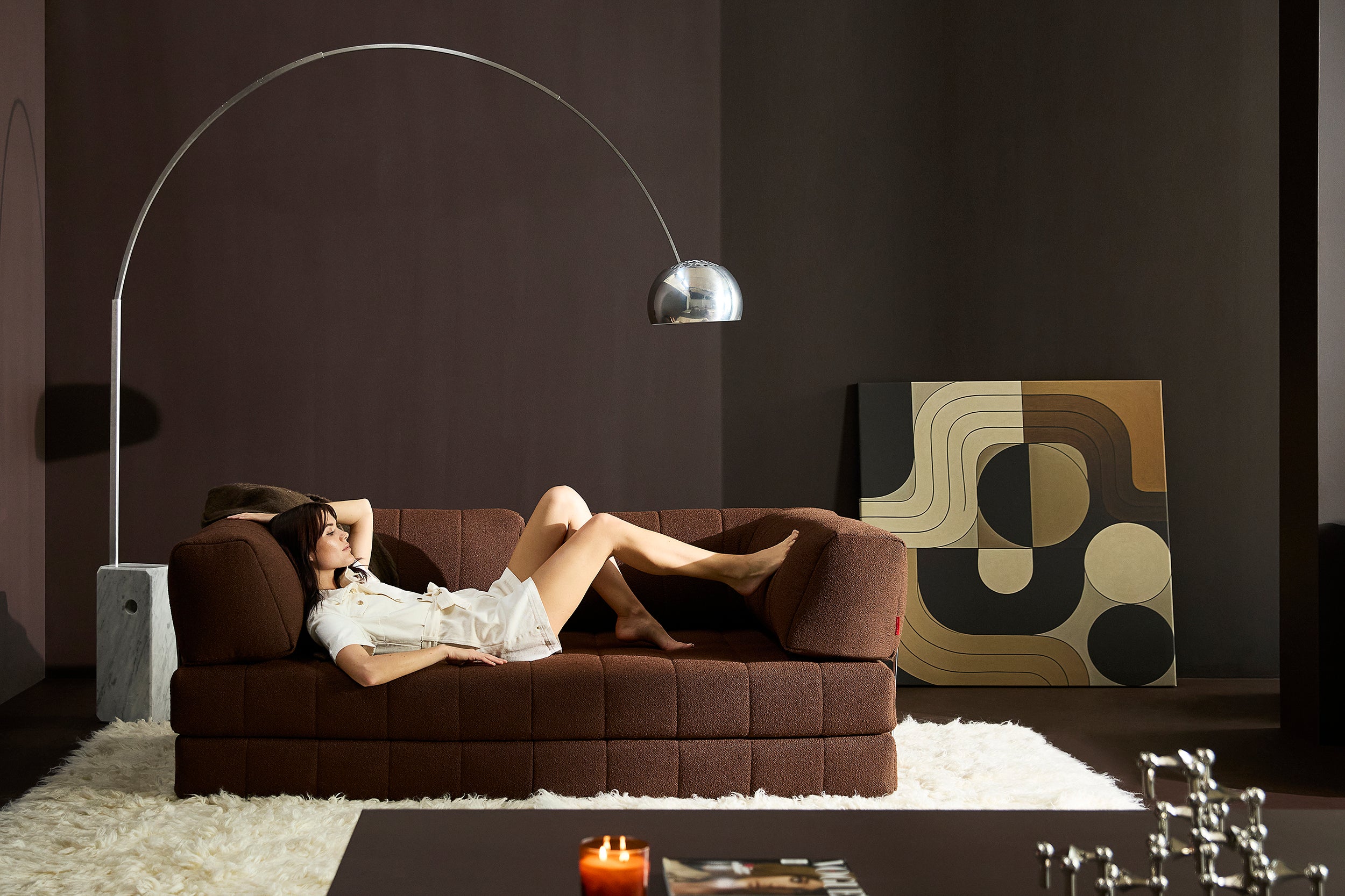 CozyPad Schlafsofa mit Armlehnen in 359 Taura Cappuccino präsentiert im Onlineshop von KAQTU Design AG. Bettsofa ist von Innovation Living