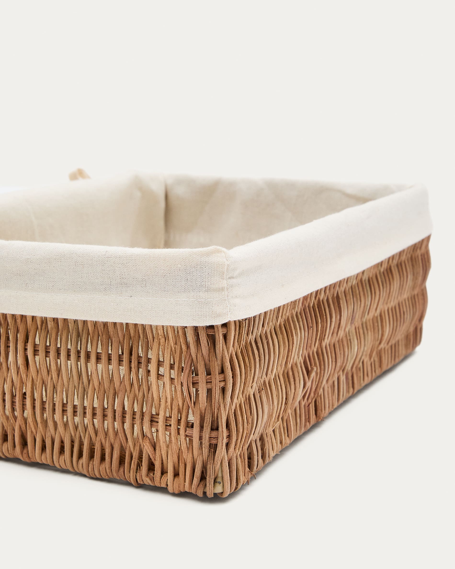 Set Indali aus 2 Körben aus Rattan 32 x 25 cm / 28 x 20 cm in Braun präsentiert im Onlineshop von KAQTU Design AG. Aufbewahrungskorb ist von Kave Home