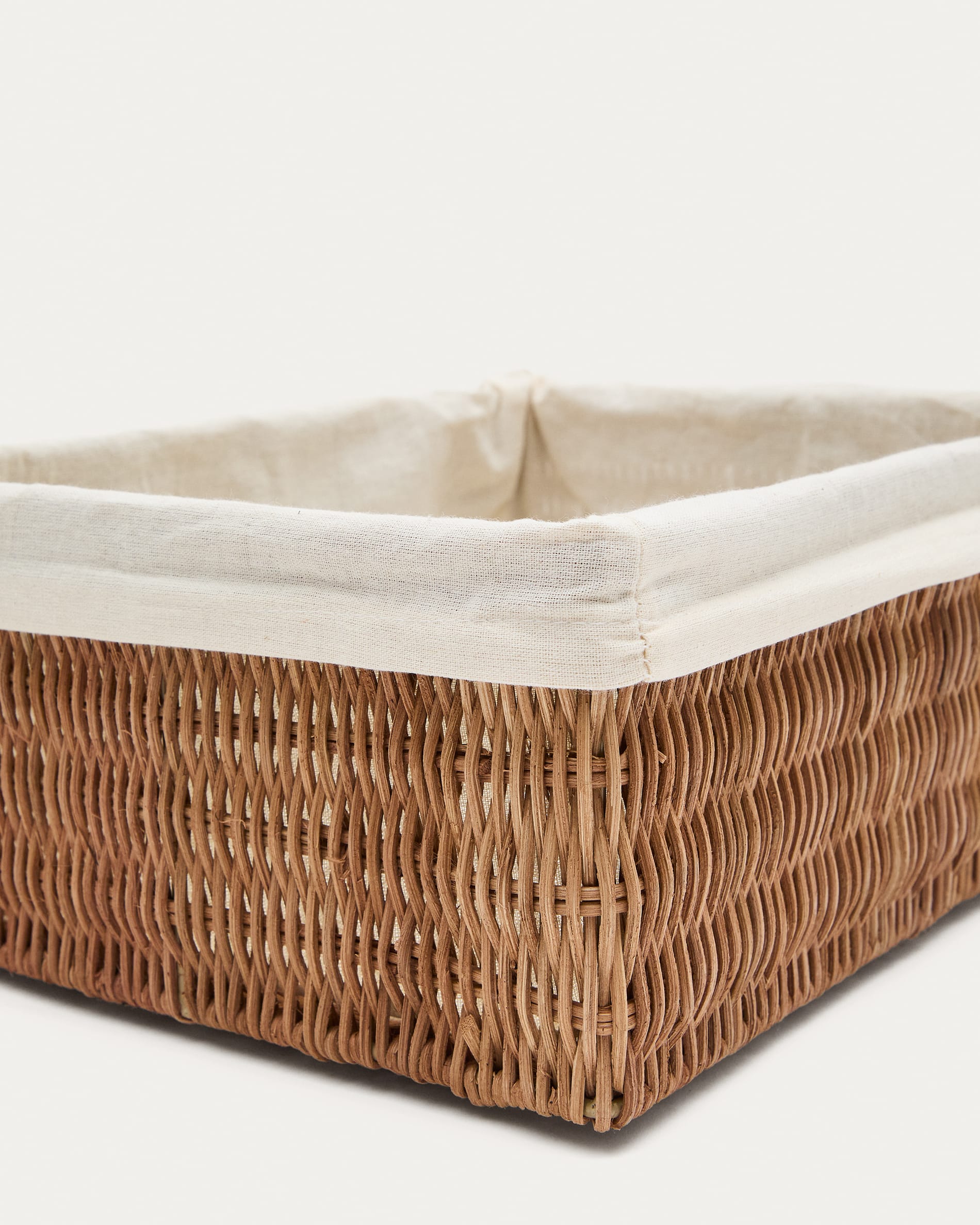 Set Indali aus 2 Körben aus Rattan 32 x 25 cm / 28 x 20 cm in Braun präsentiert im Onlineshop von KAQTU Design AG. Aufbewahrungskorb ist von Kave Home