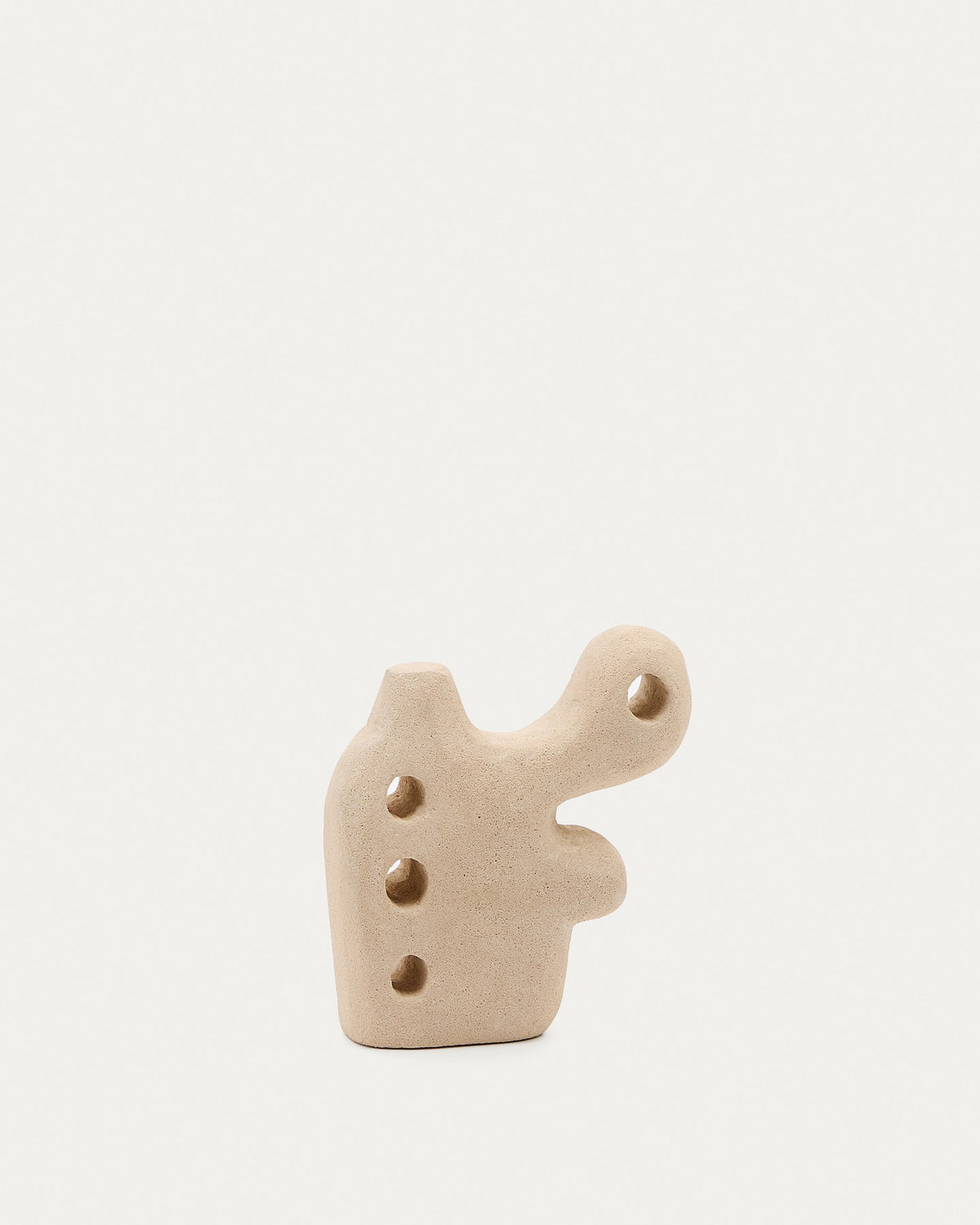 Skulptur Arif aus Stein mit beigefarbenem Finish 20 cm in Beige präsentiert im Onlineshop von KAQTU Design AG. Kunstgegenstände ist von Kave Home