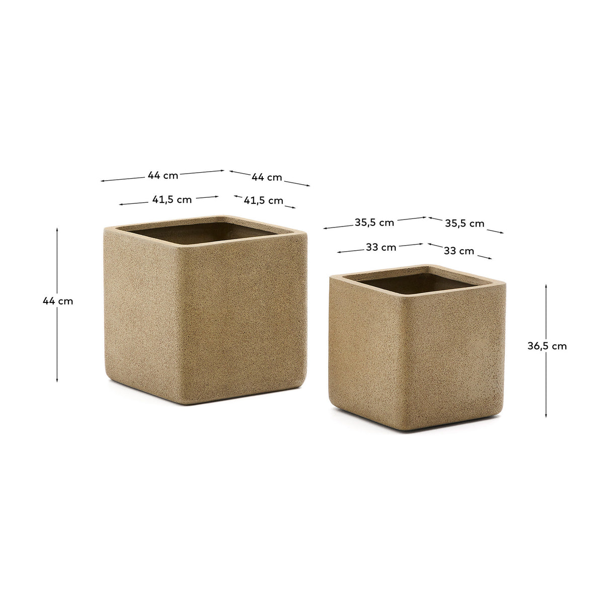 Set aus 2 Blumentöpfen Minoa in Steinoptik senffarben 44 x 44 cm in Schwarz präsentiert im Onlineshop von KAQTU Design AG. Blumentopf ist von Kave Home