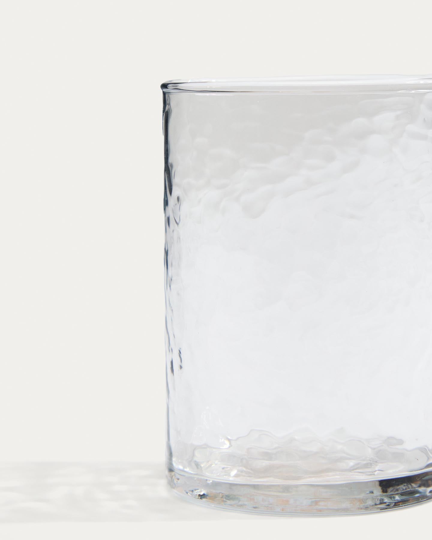 Glas Obila aus transparentem Recyclingglas in Transparent präsentiert im Onlineshop von KAQTU Design AG. Glas ist von Kave Home