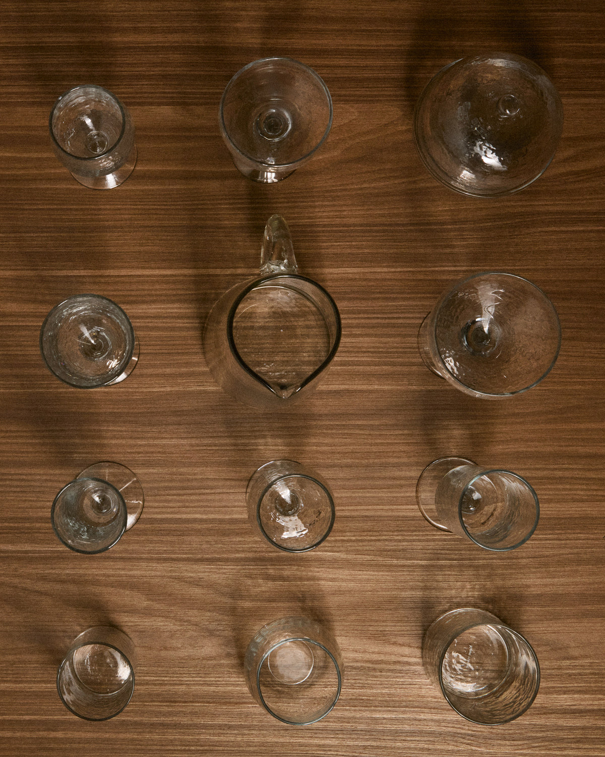 Krug Obila aus transparentem Recyclingglas in Transparent präsentiert im Onlineshop von KAQTU Design AG. Wasserkrüge ist von Kave Home